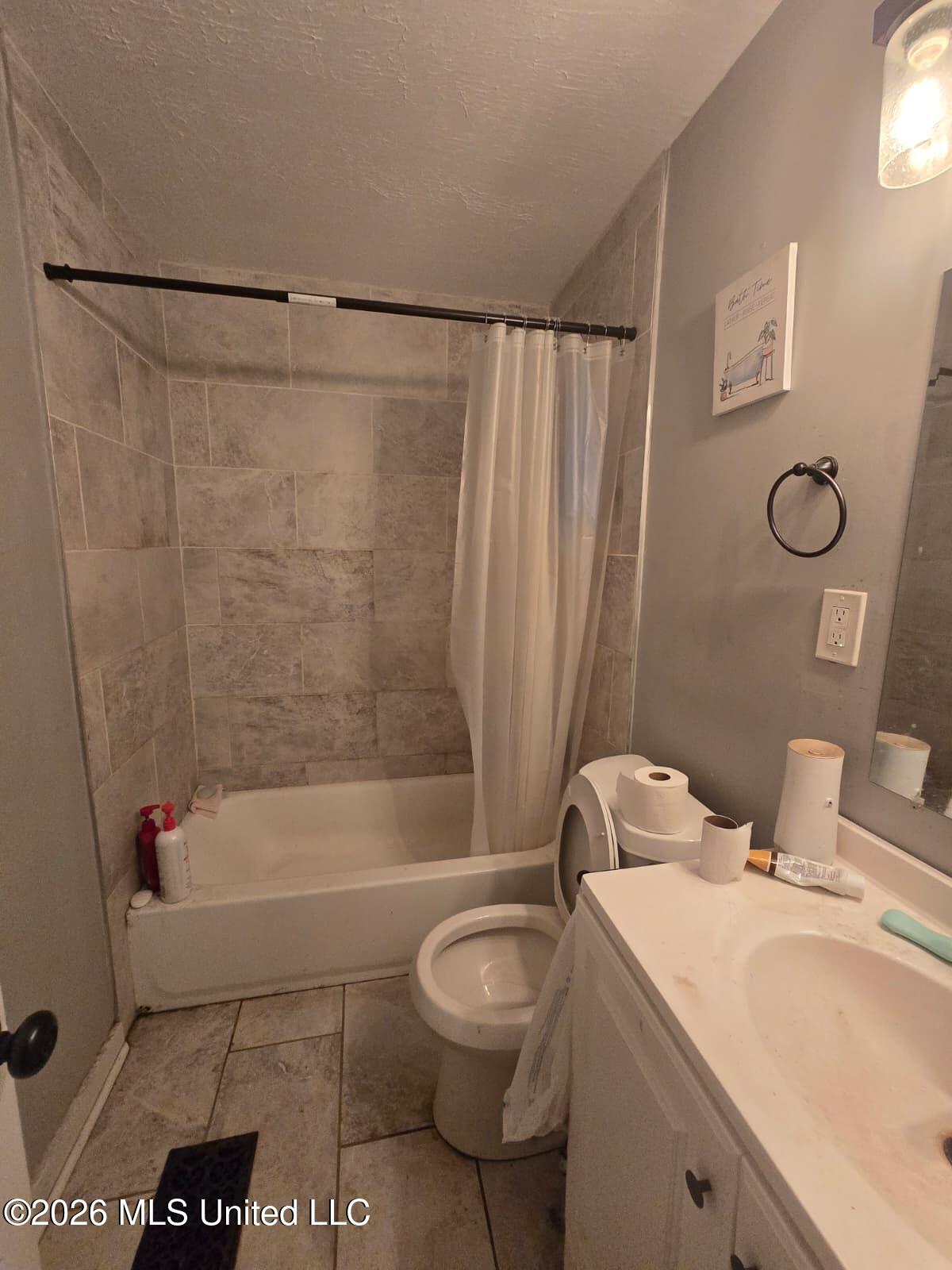 225 Richard Circle Property Photo 9