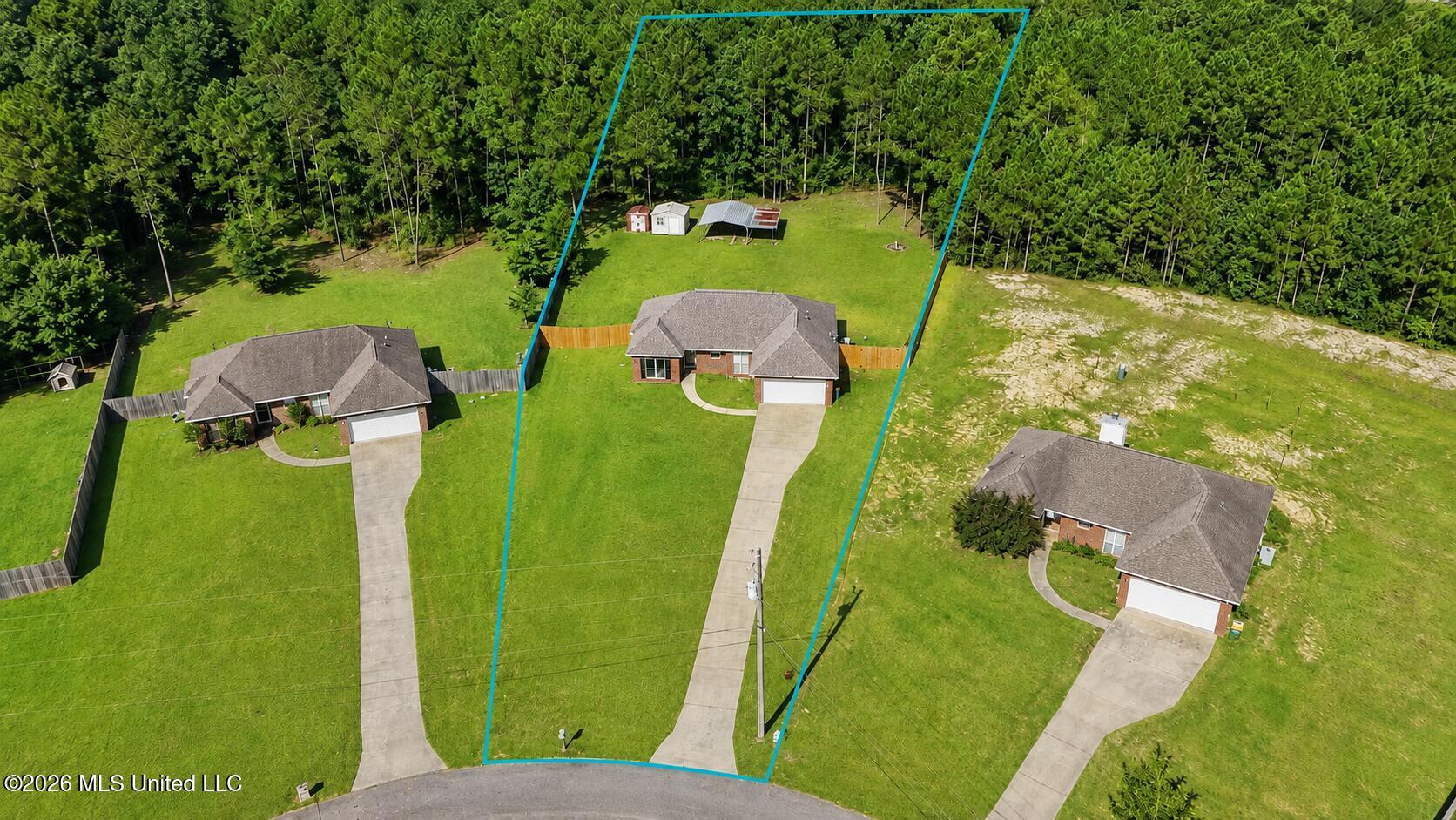 21549 W Edgewood Drive Property Photo 2