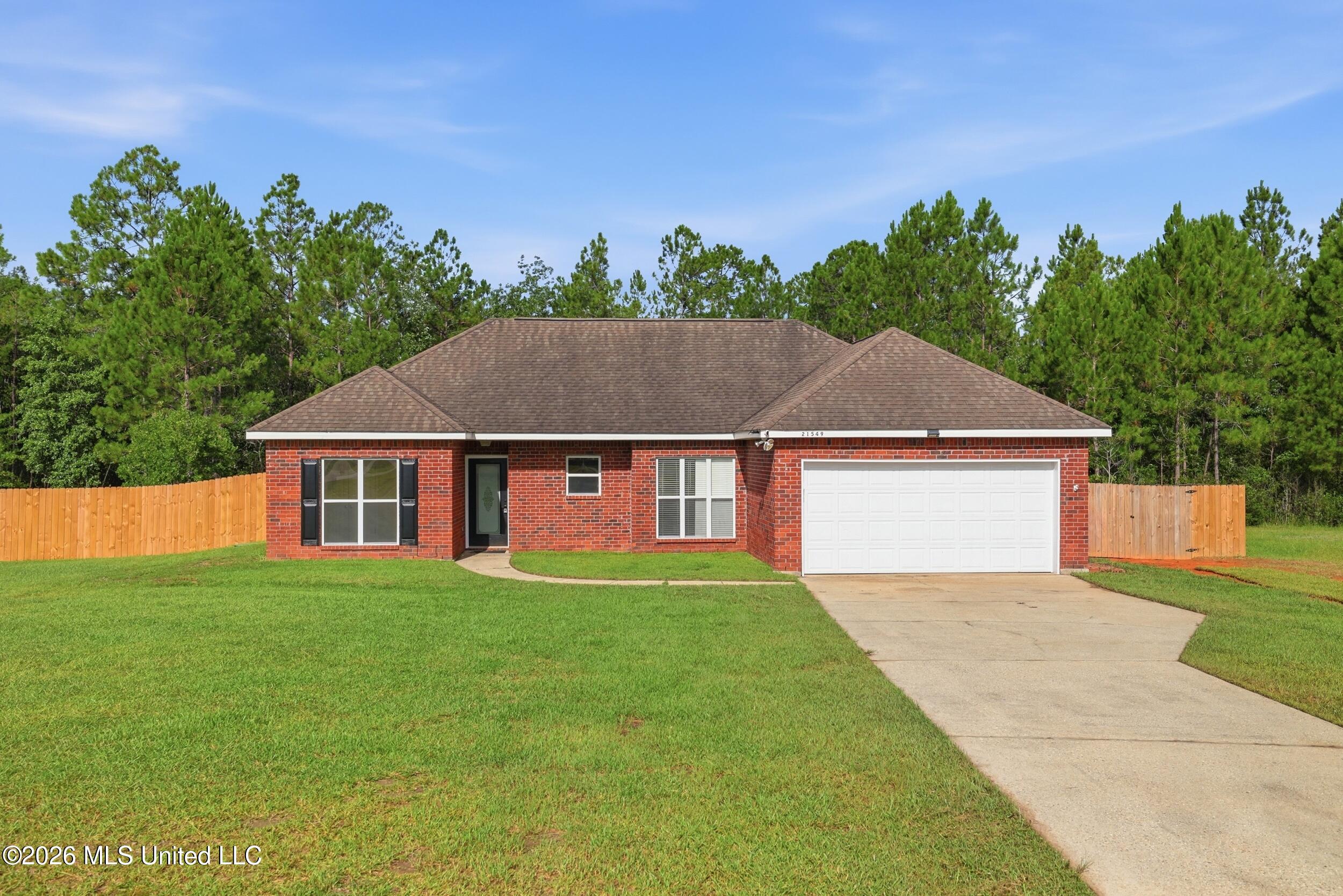 21549 W Edgewood Drive Property Photo 3