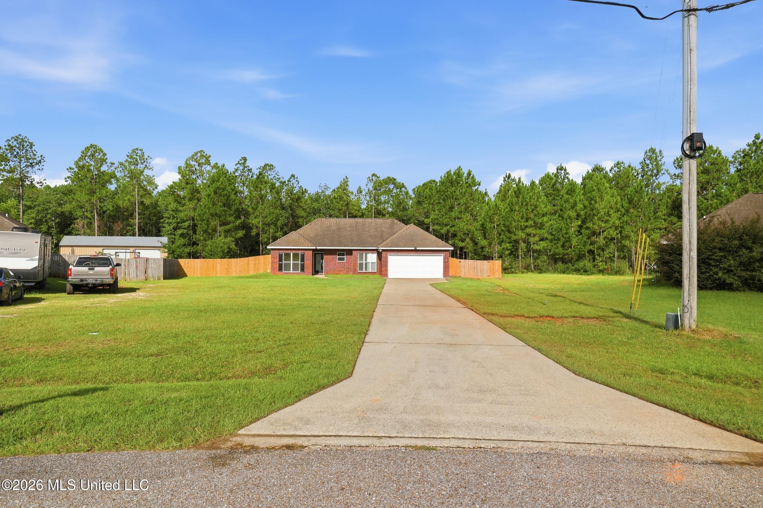 21549 W Edgewood Drive Property Photo 5