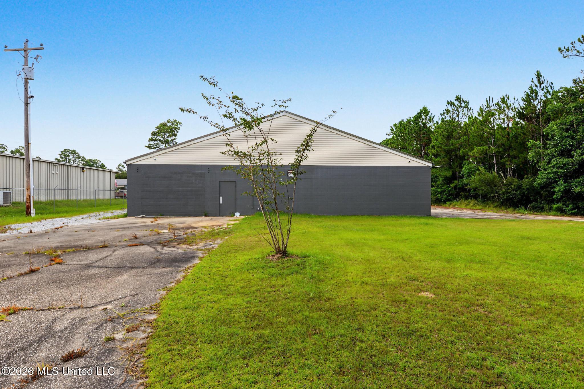 12451 Dedeaux Road Property Photo 25