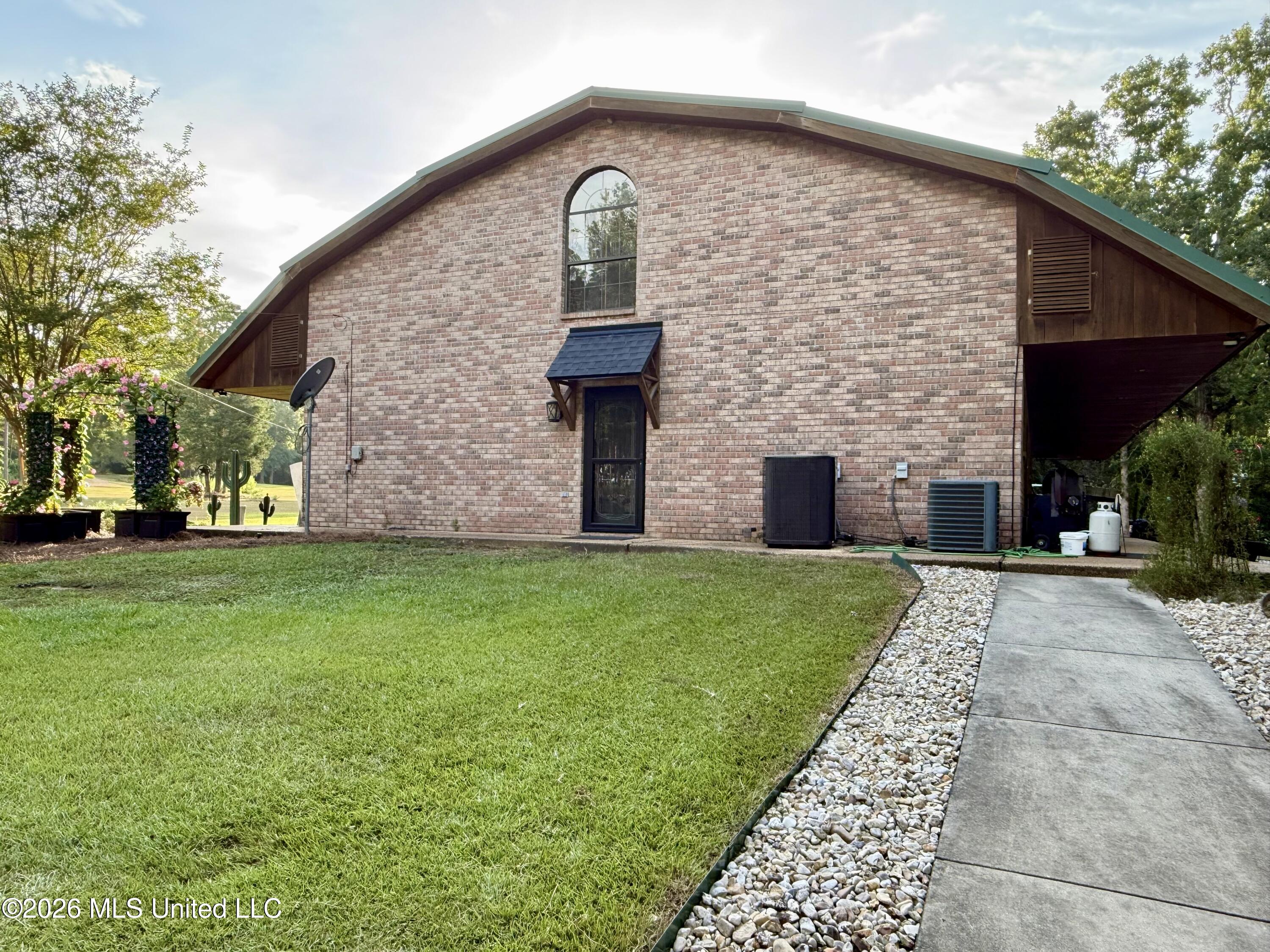 64 Greer Road Property Photo 6