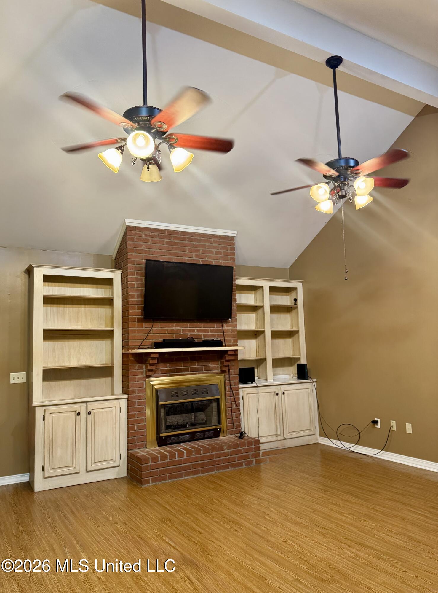 174 White Oak Drive Property Photo 5