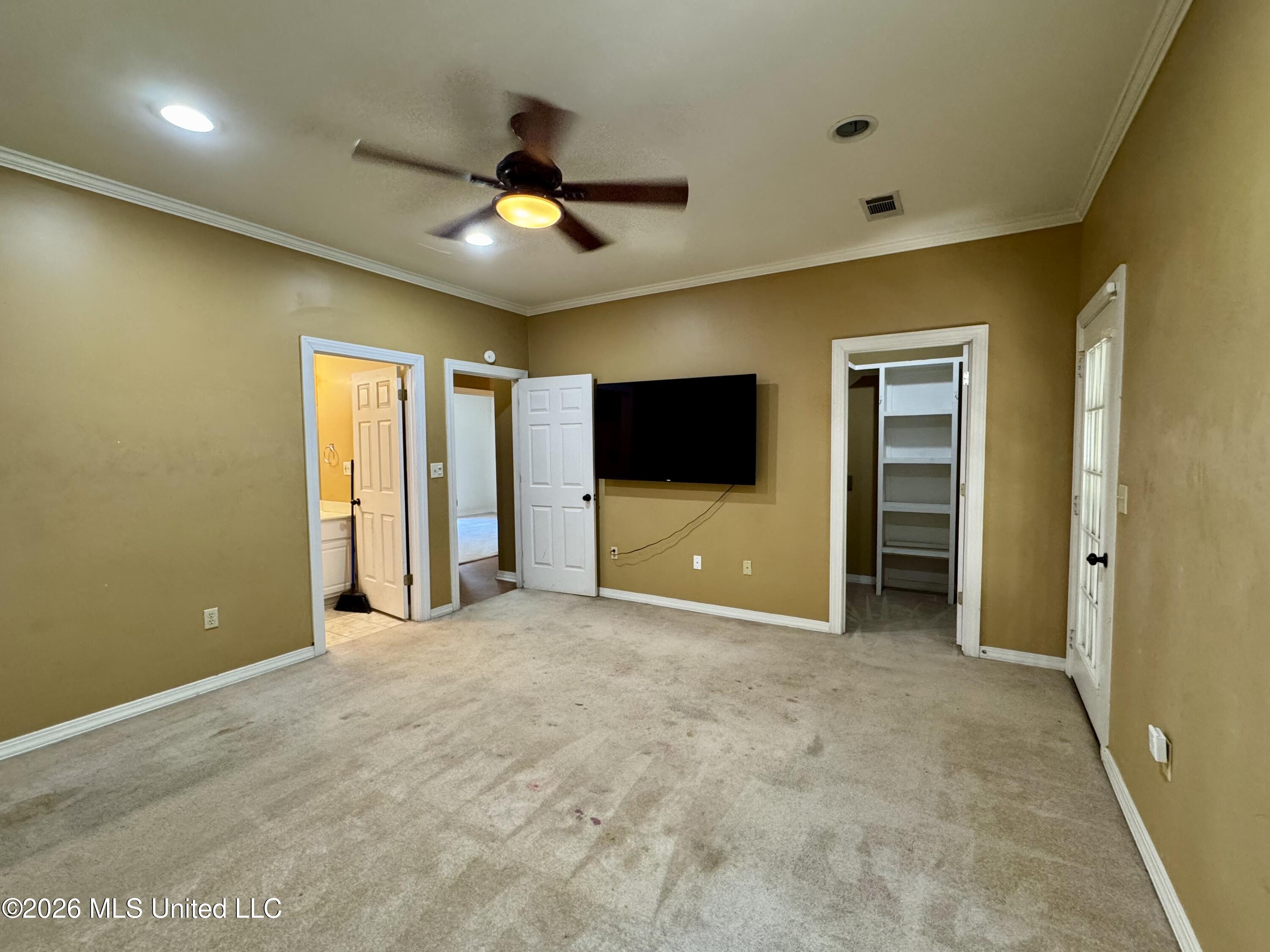 174 White Oak Drive Property Photo 10