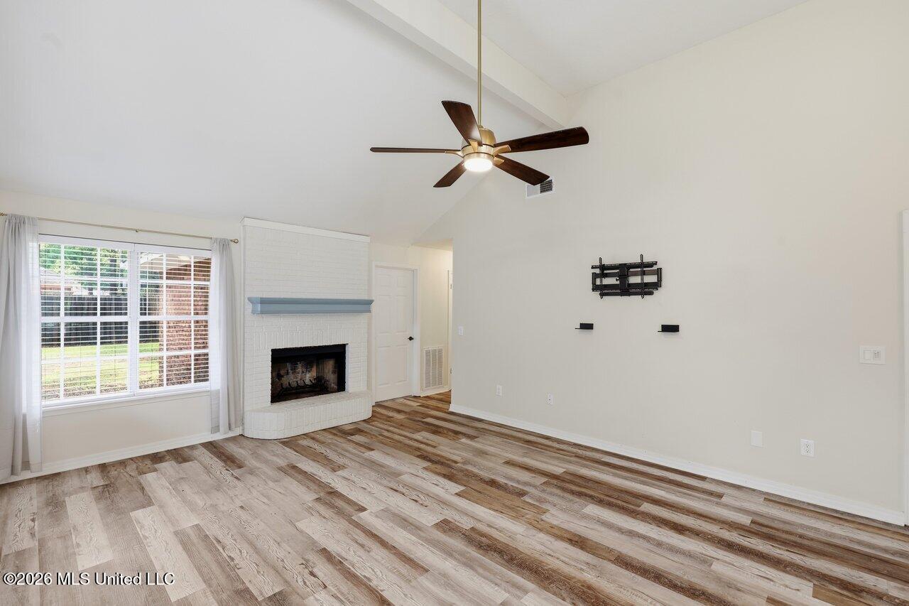 107 Huntington Hill Drive Property Photo 6