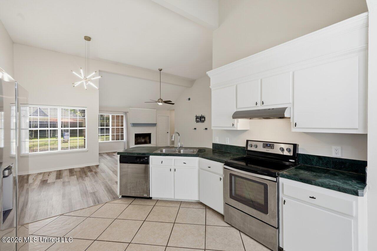 107 Huntington Hill Drive Property Photo 11