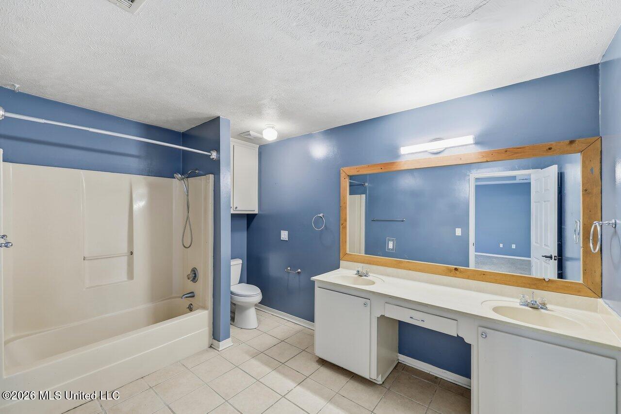 107 Huntington Hill Drive Property Photo 18