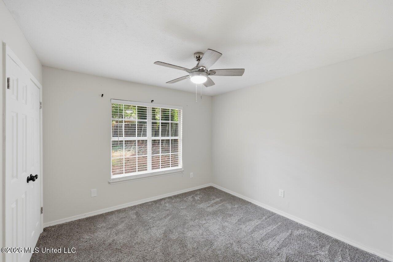 107 Huntington Hill Drive Property Photo 21