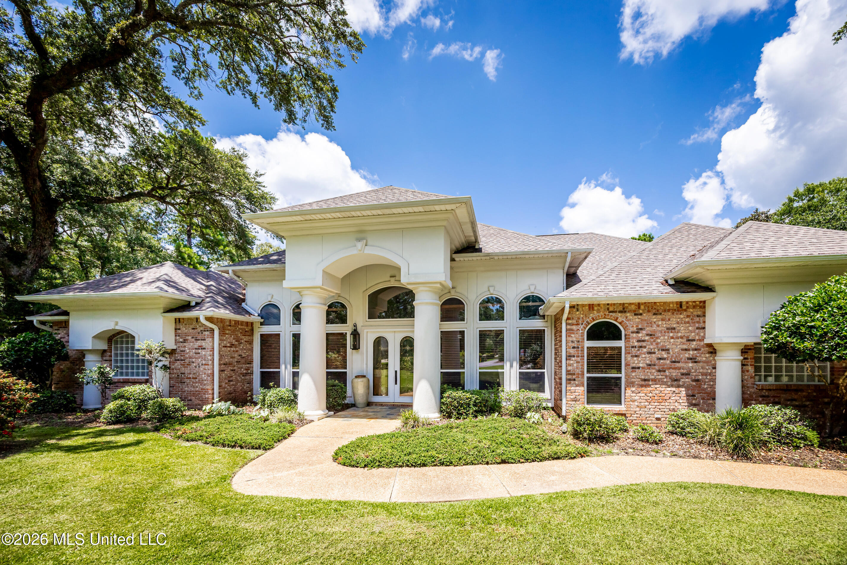 2408 Olde Oak Pointe Property Photo 8