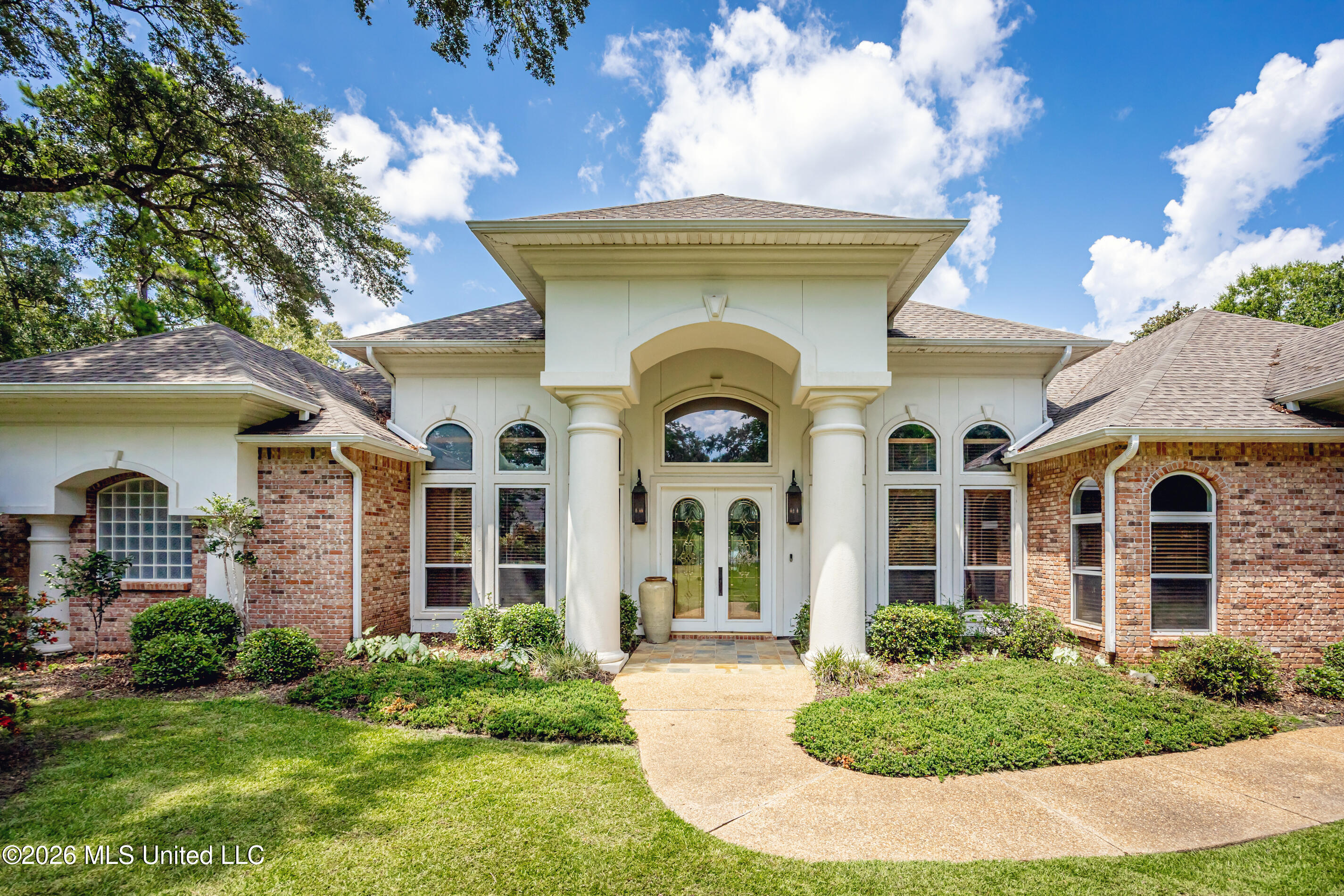 2408 Olde Oak Pointe Property Photo 10