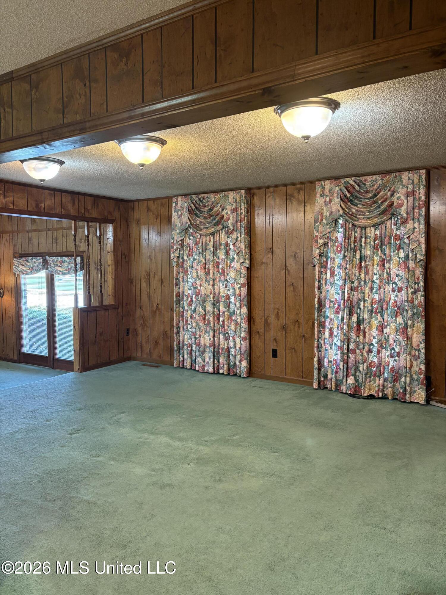 458 Maple Street Property Photo 3