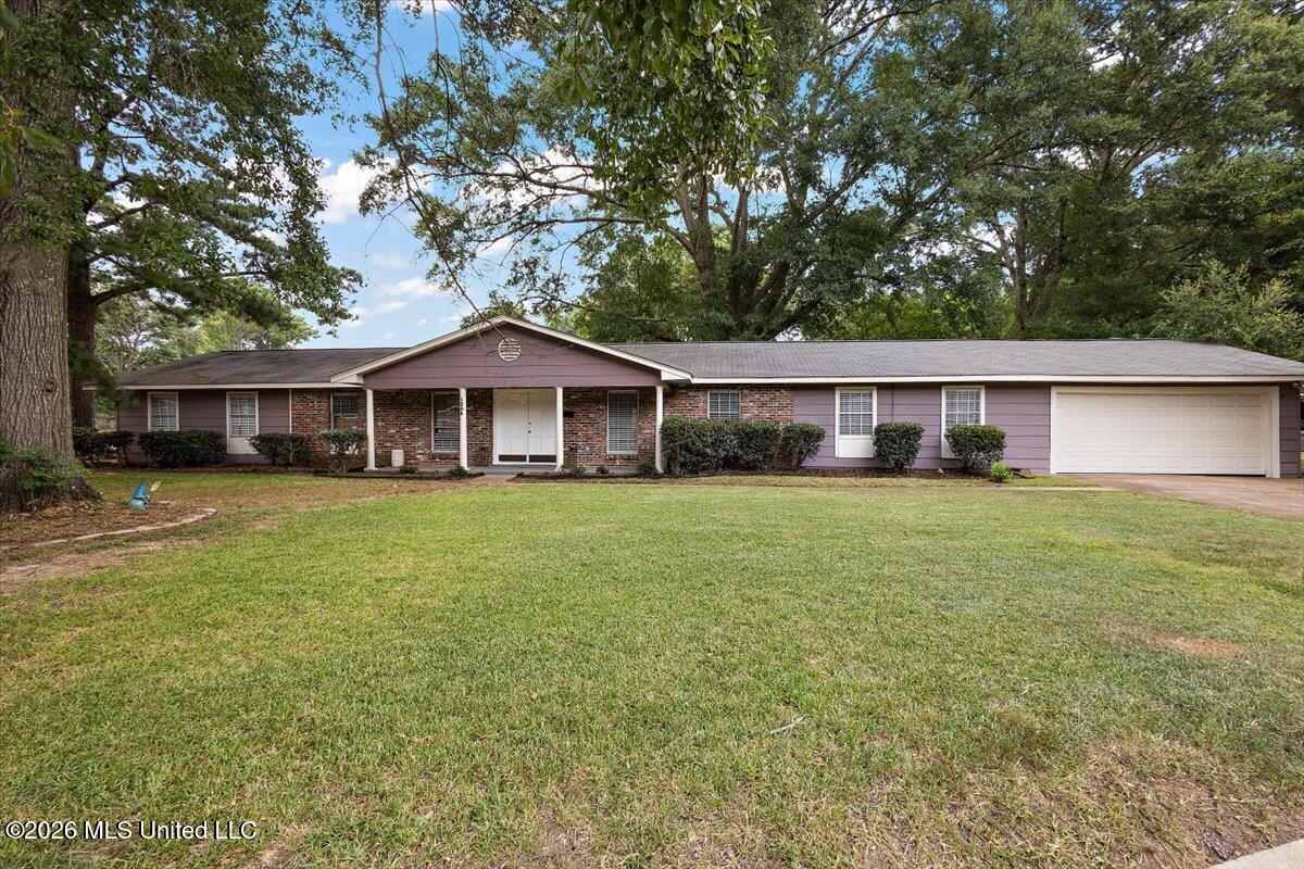 1204 Deerfield Lane Property Photo 1