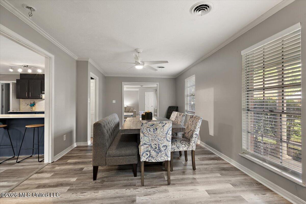 1204 Deerfield Lane Property Photo 7