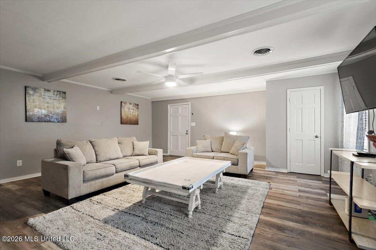 1204 Deerfield Lane Property Photo 9