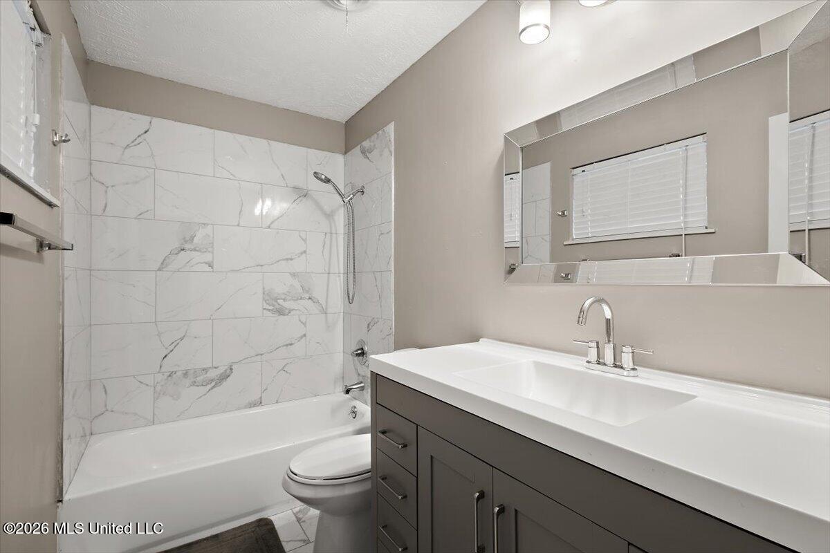 1204 Deerfield Lane Property Photo 22