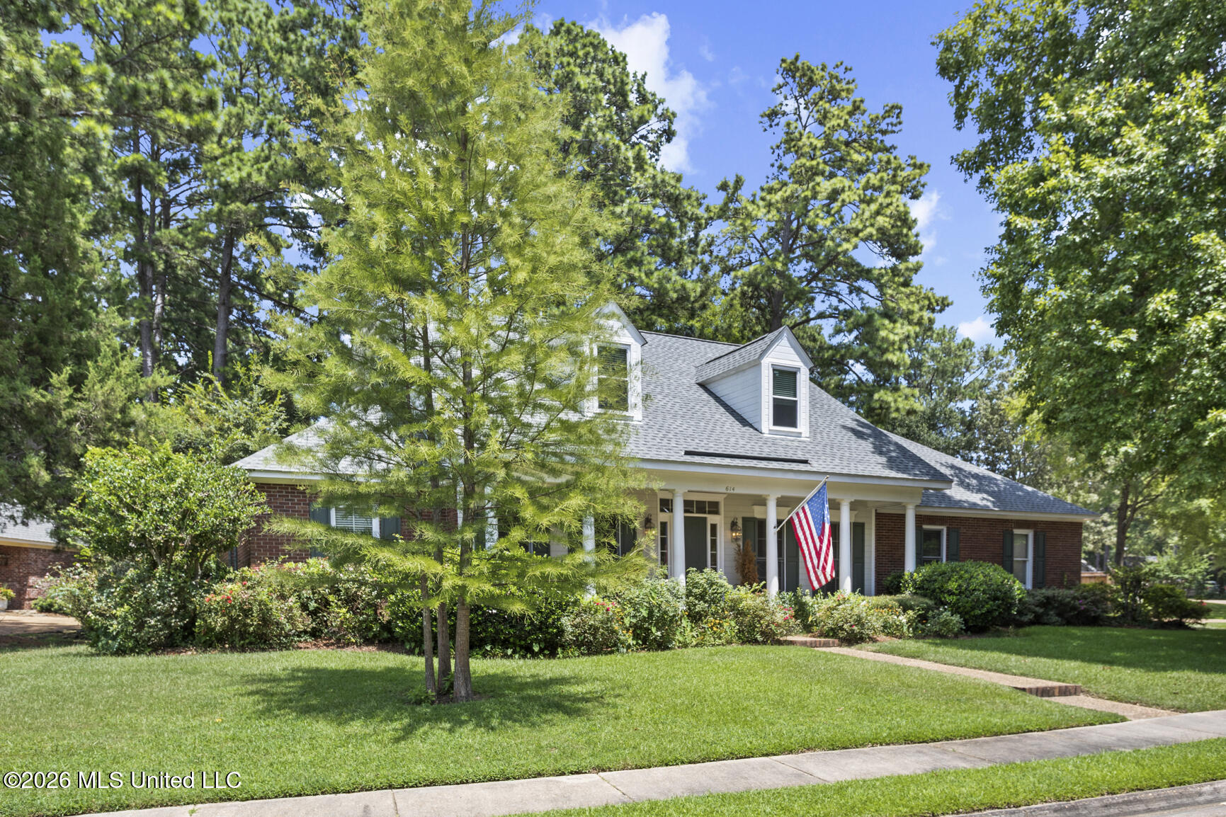 614 Kinsington Court Property Photo 1