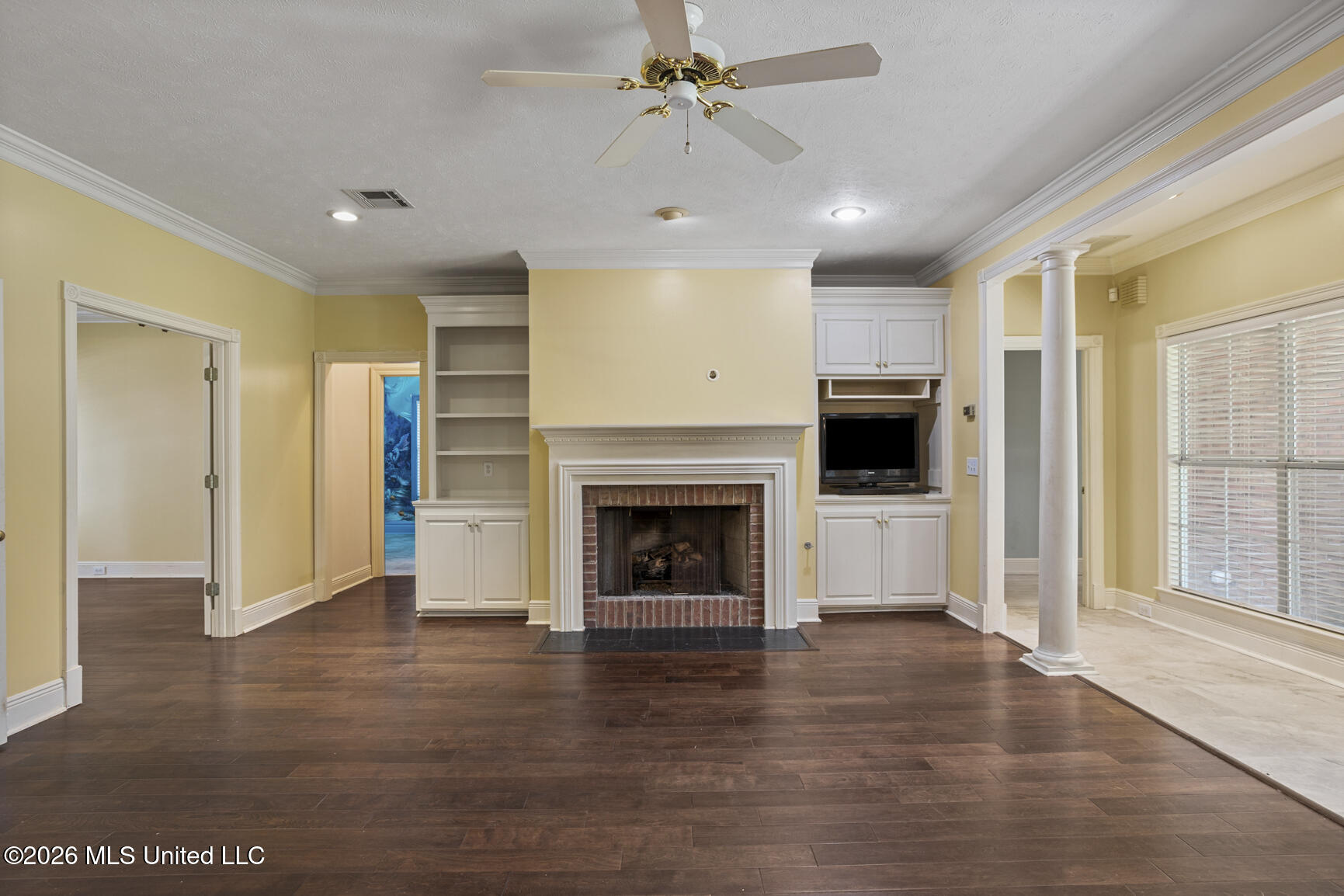 614 Kinsington Court Property Photo 9