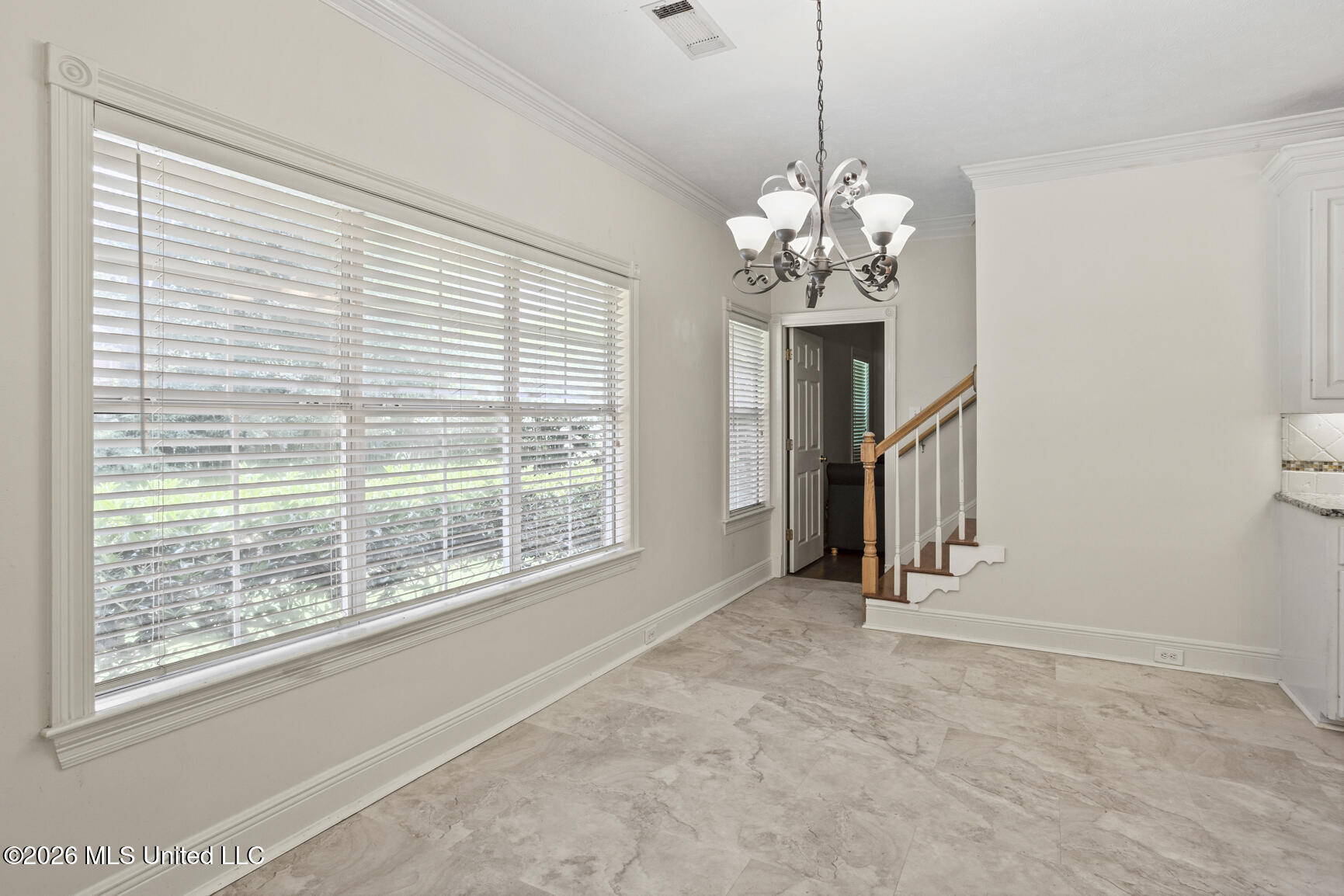614 Kinsington Court Property Photo 13