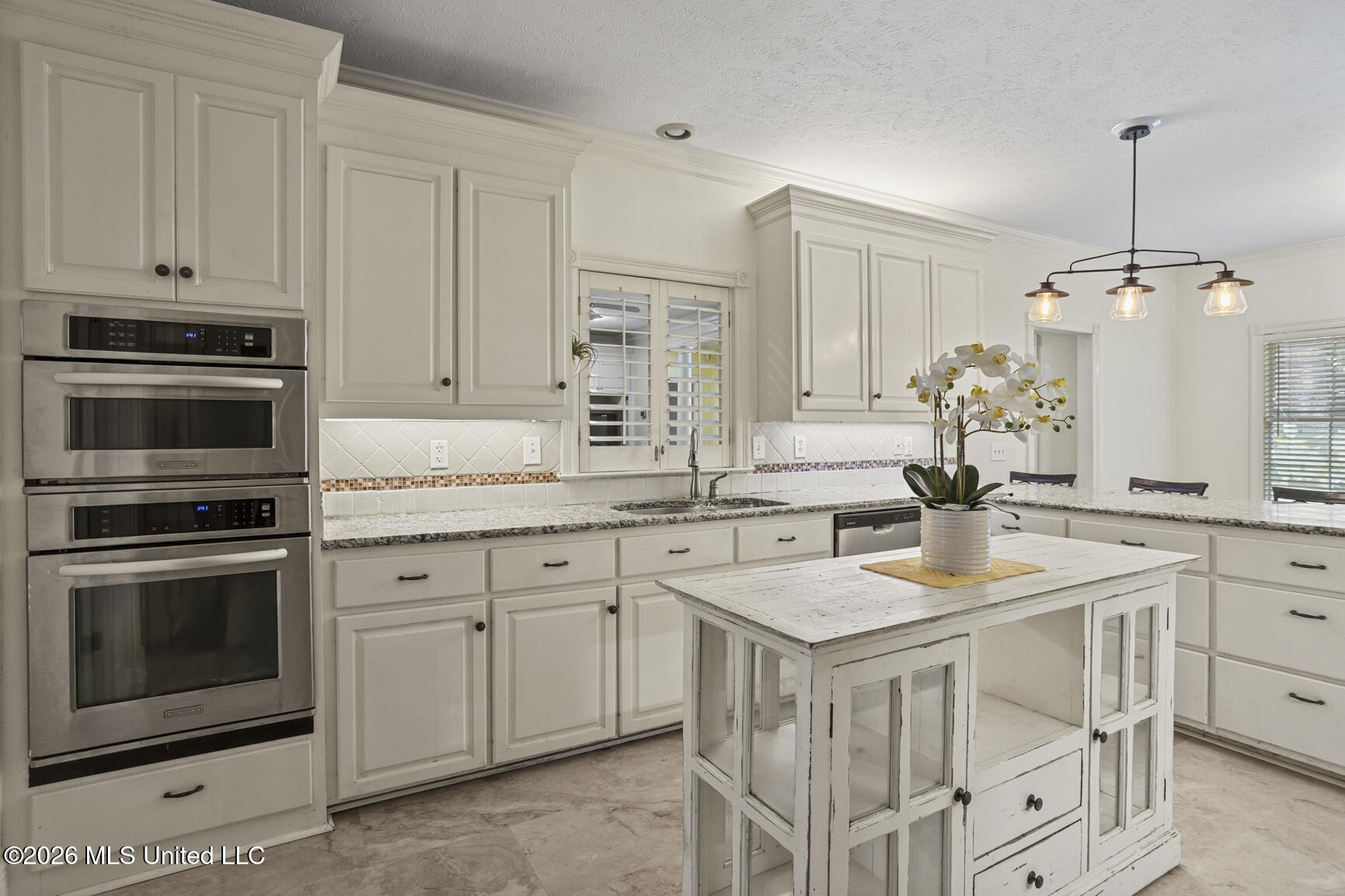 614 Kinsington Court Property Photo 20