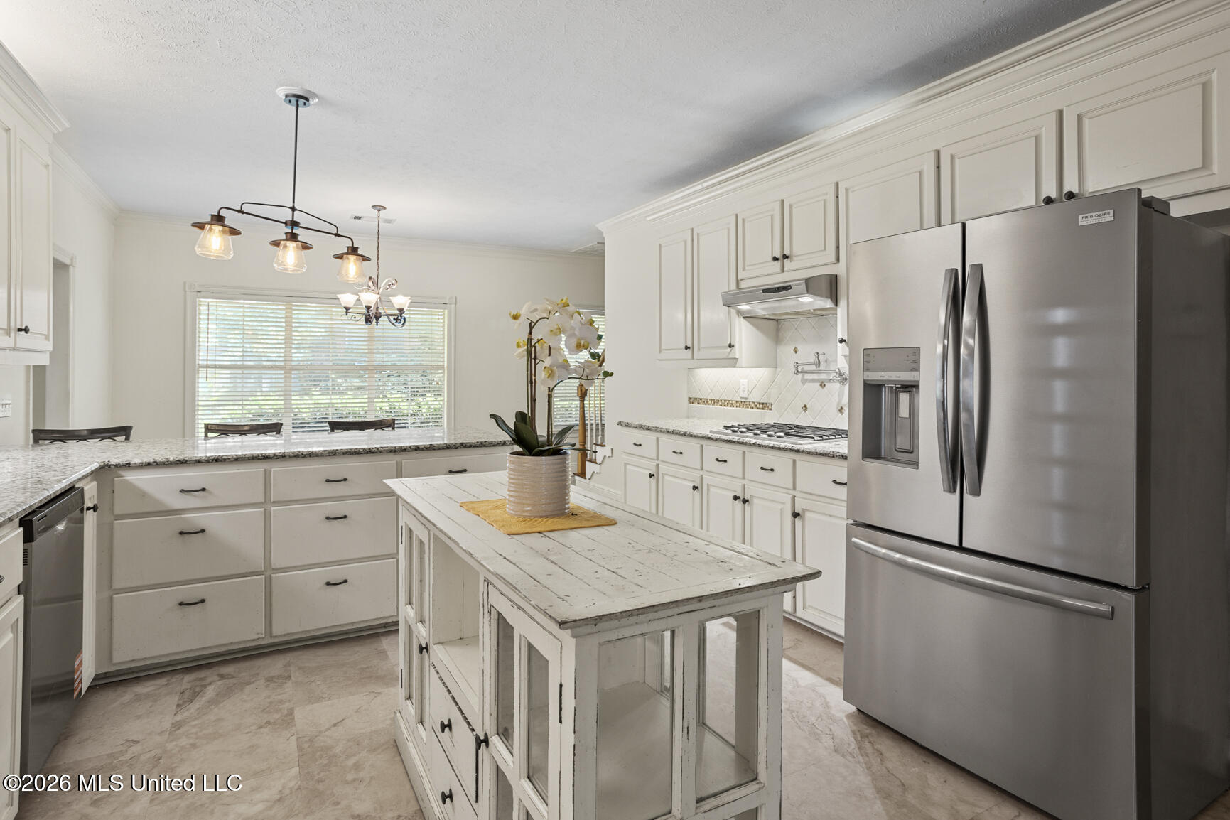 614 Kinsington Court Property Photo 22