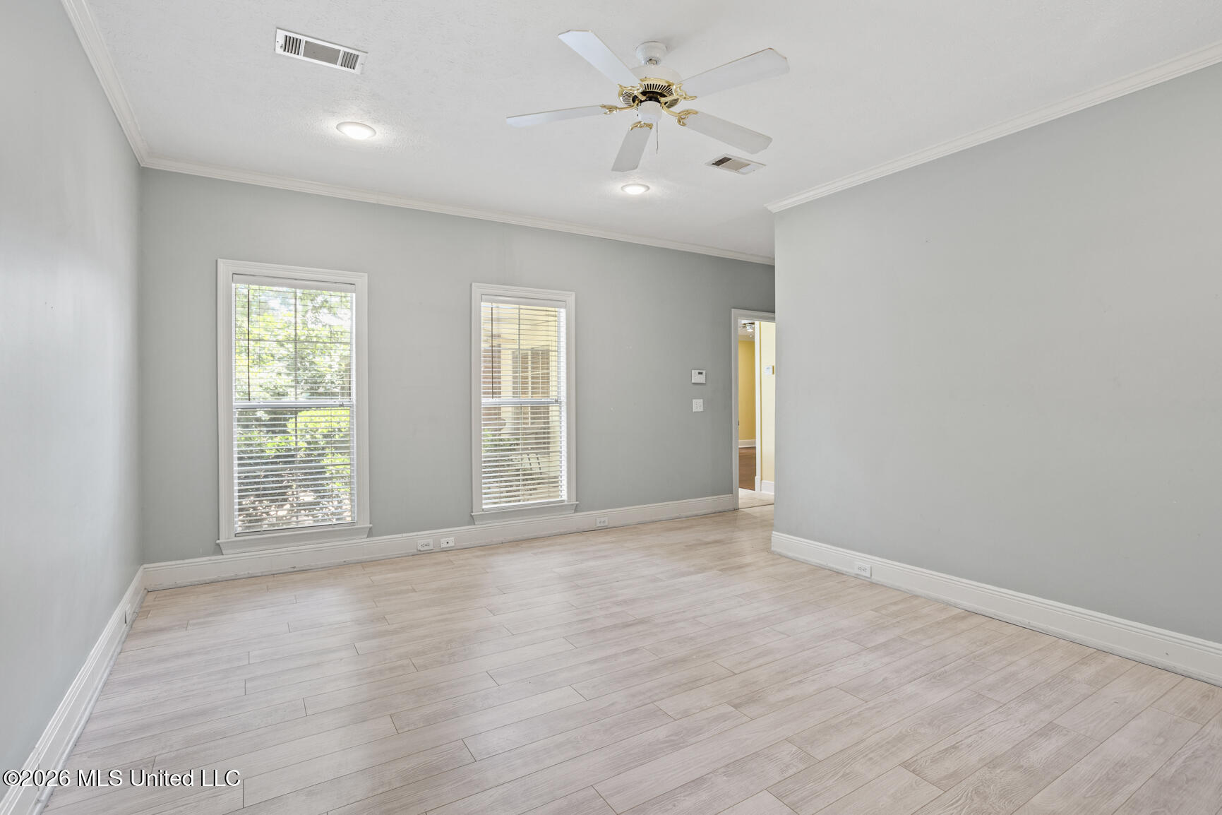 614 Kinsington Court Property Photo 24