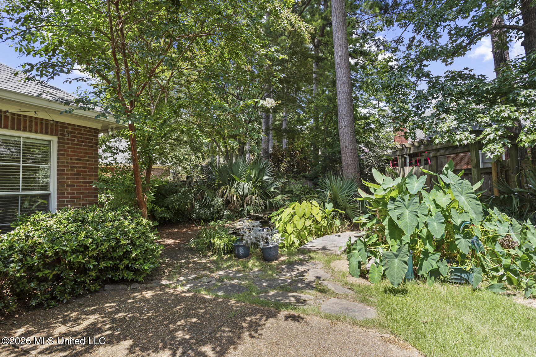 614 Kinsington Court Property Photo 40