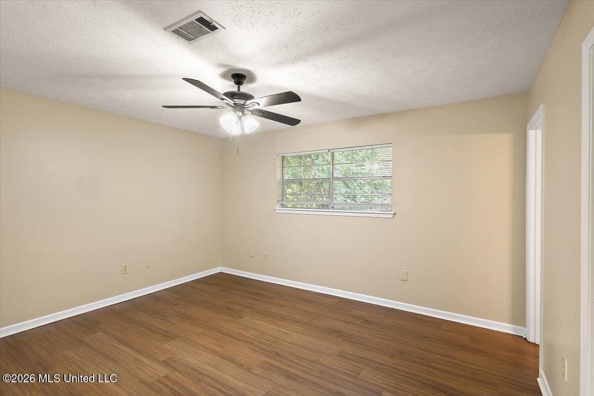 72 Fern Valley Road Property Photo 15