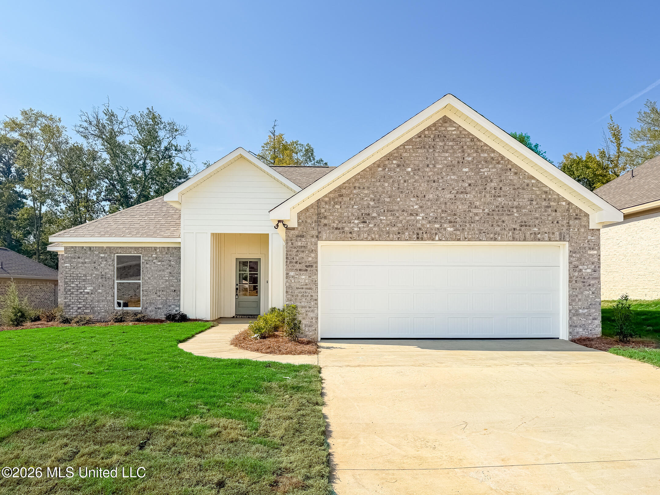 999 Riverside Lane Property Photo 1