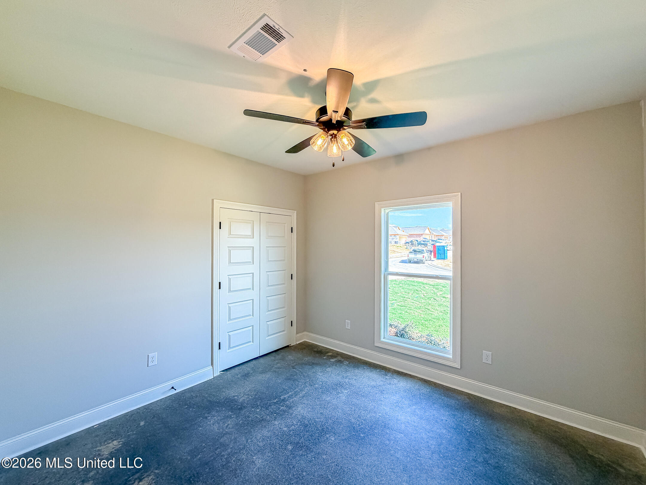 999 Riverside Lane Property Photo 13
