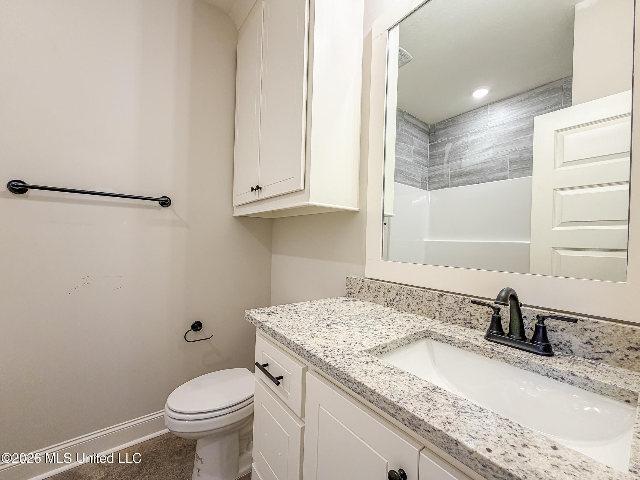 999 Riverside Lane Property Photo 15