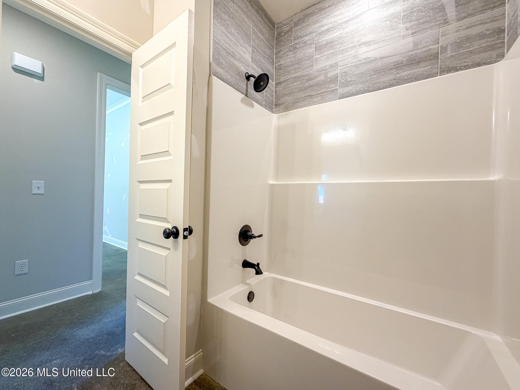 999 Riverside Lane Property Photo 16