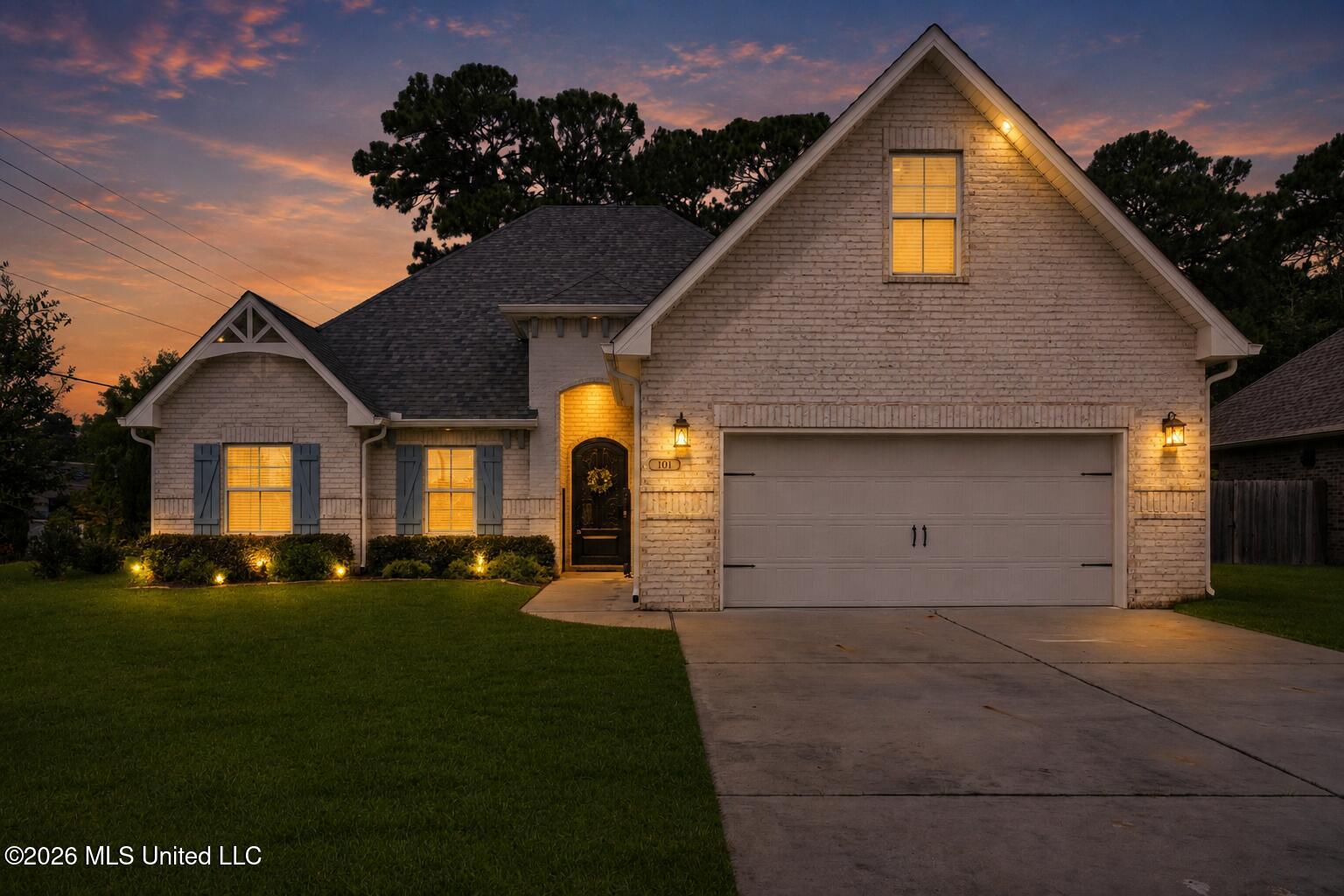 101 Spanish Cove Drive Property Photo 1