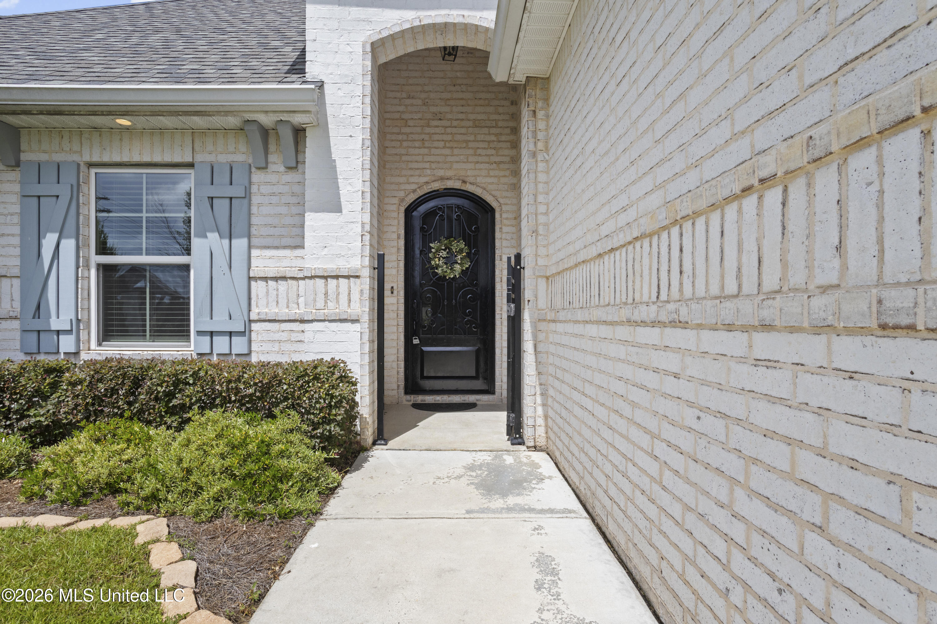 101 Spanish Cove Drive Property Photo 4