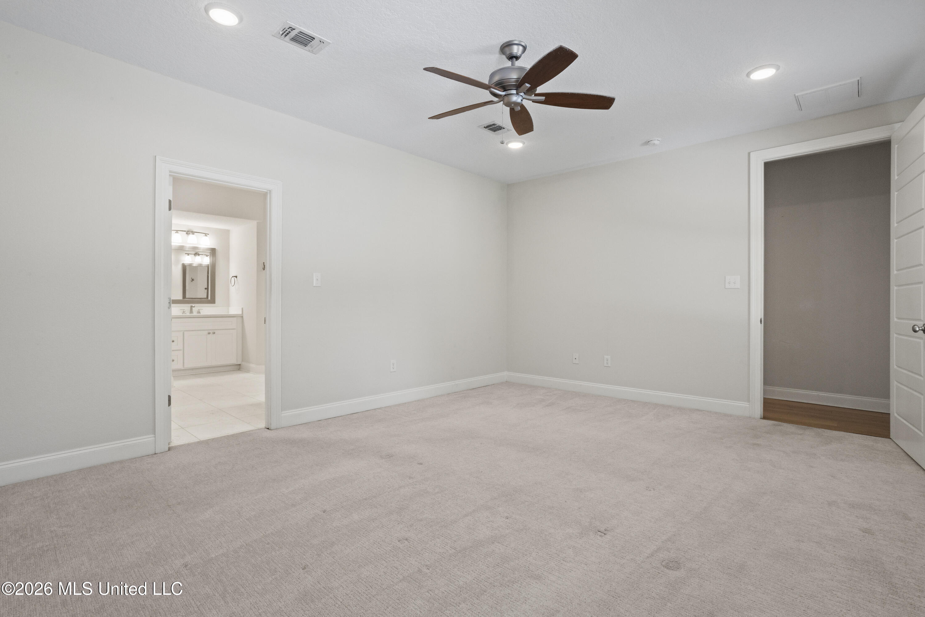 101 Spanish Cove Drive Property Photo 23