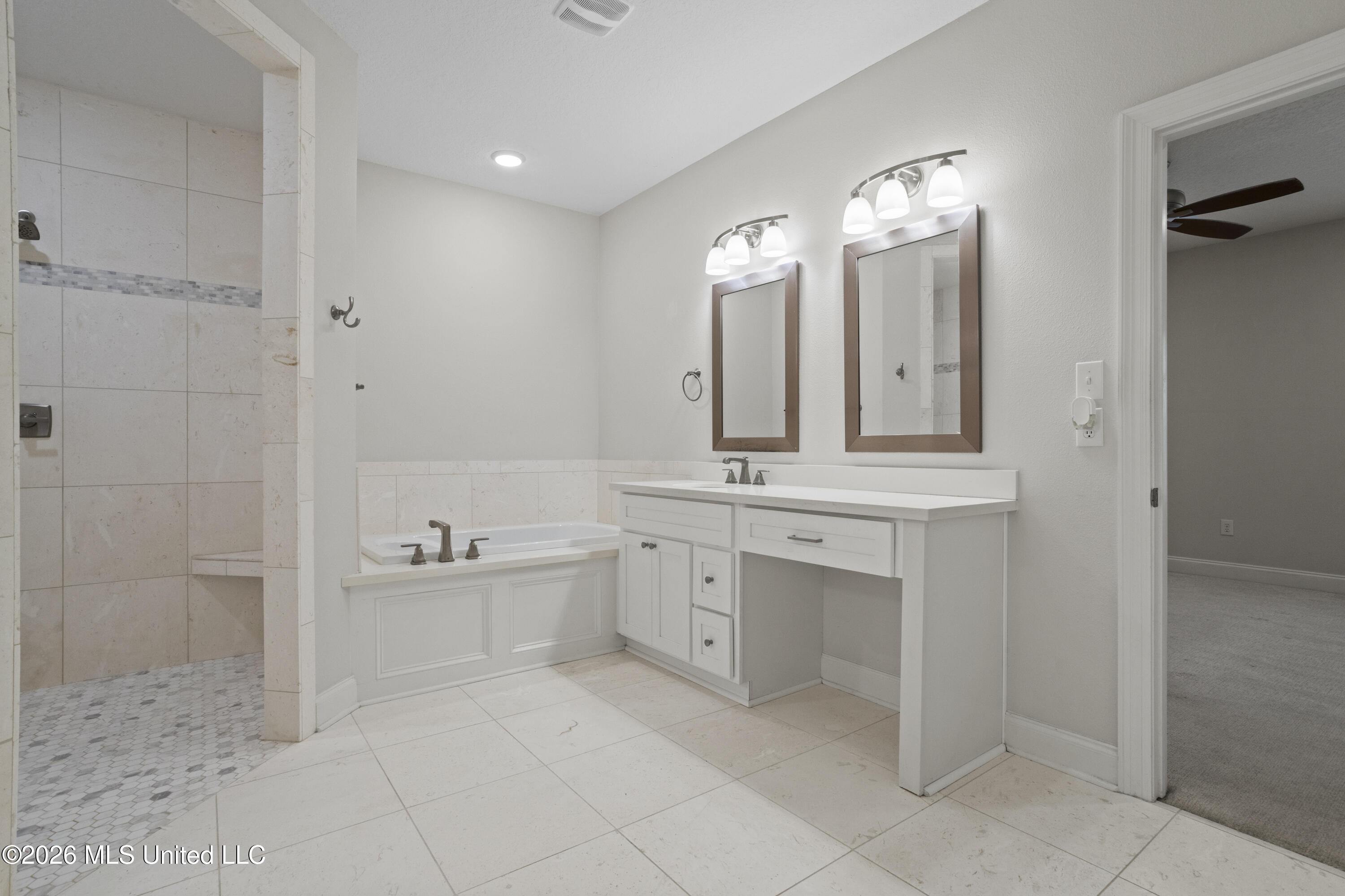 101 Spanish Cove Drive Property Photo 25
