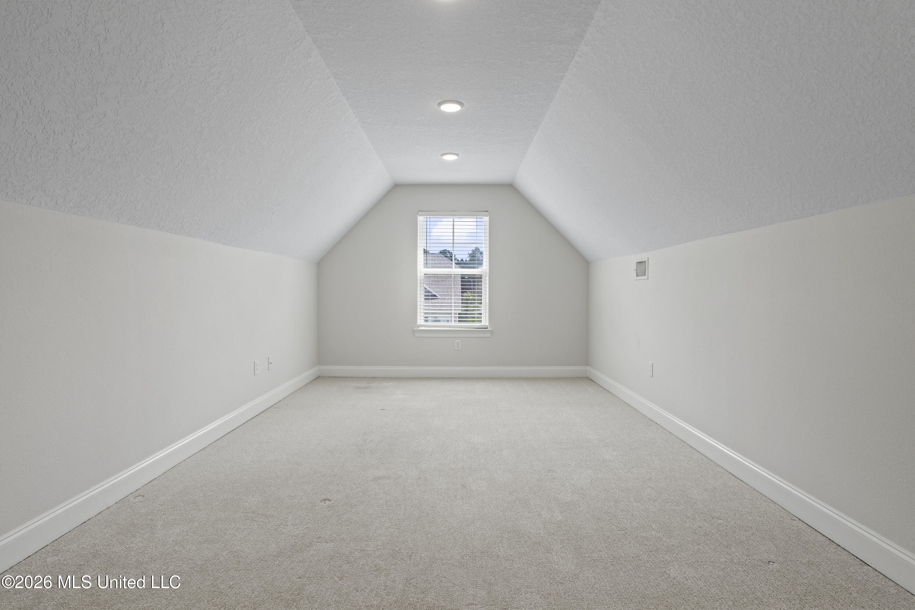 101 Spanish Cove Drive Property Photo 34