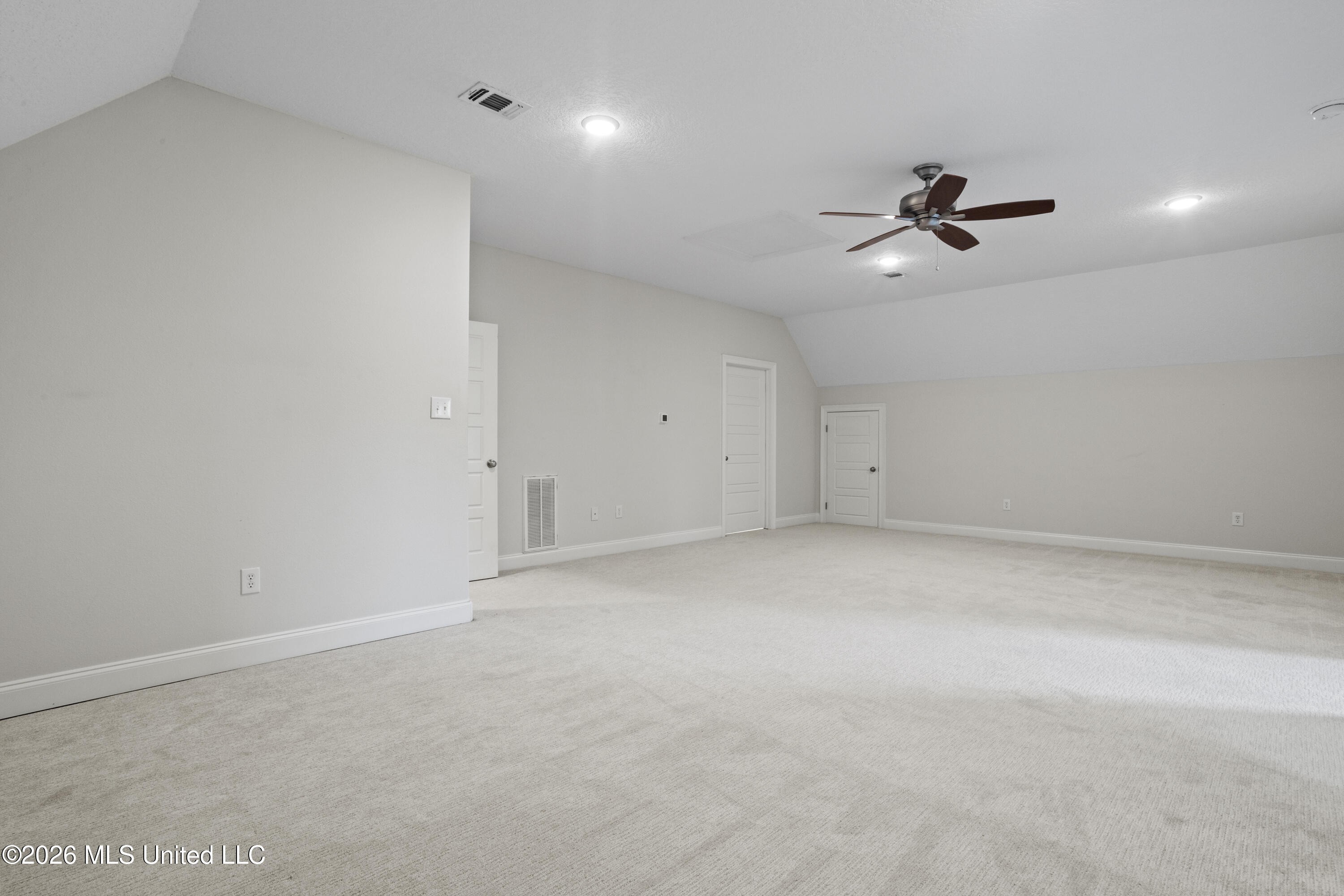 101 Spanish Cove Drive Property Photo 35