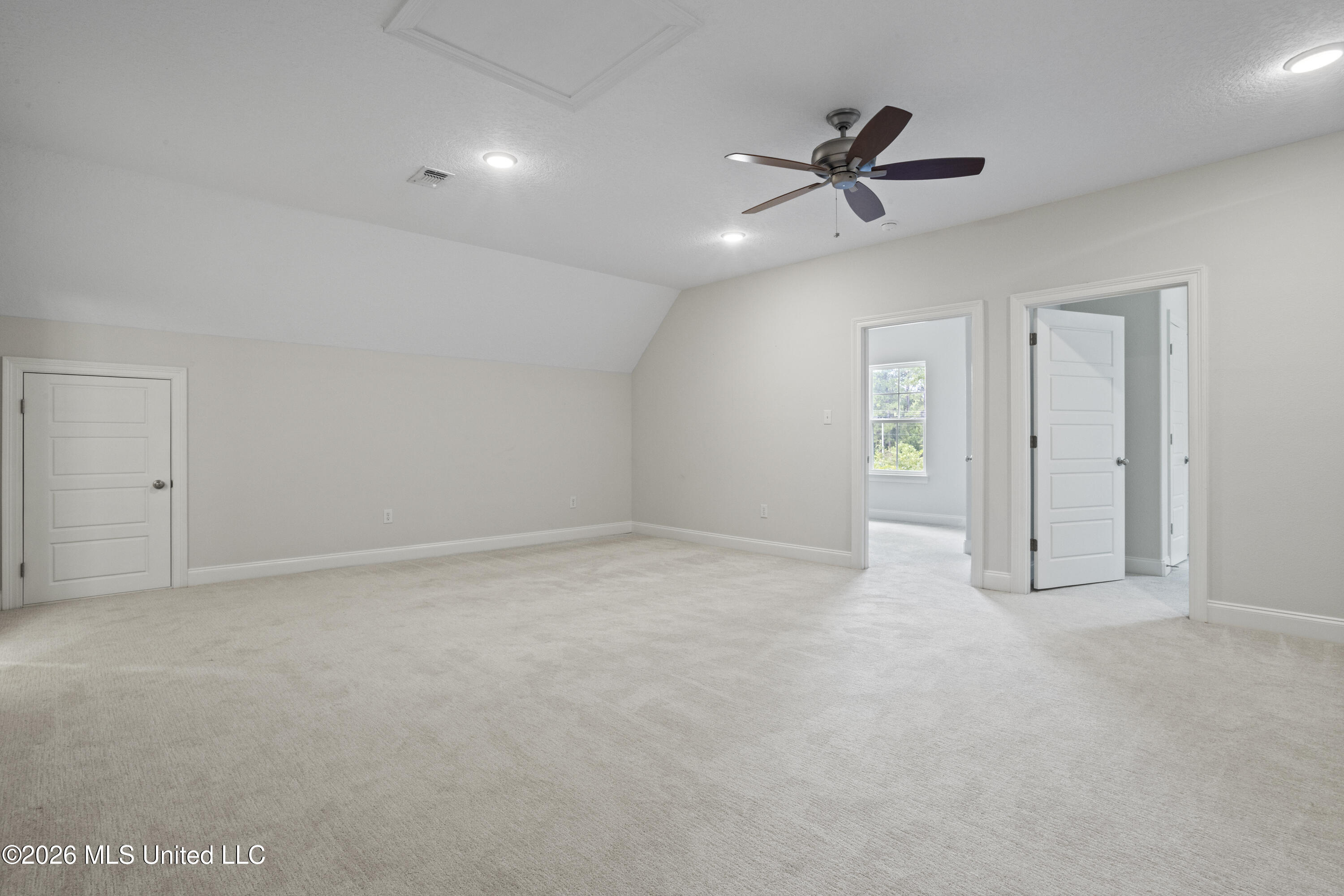 101 Spanish Cove Drive Property Photo 36