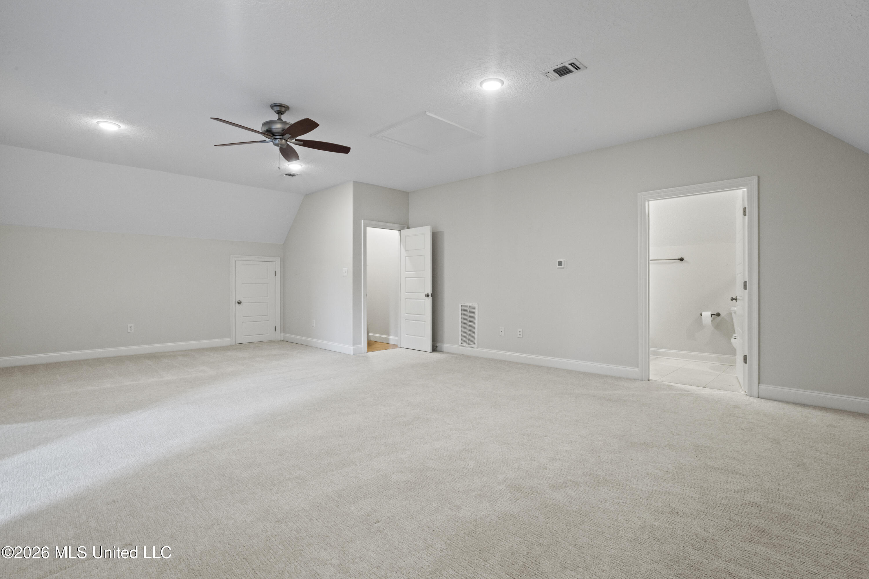 101 Spanish Cove Drive Property Photo 37