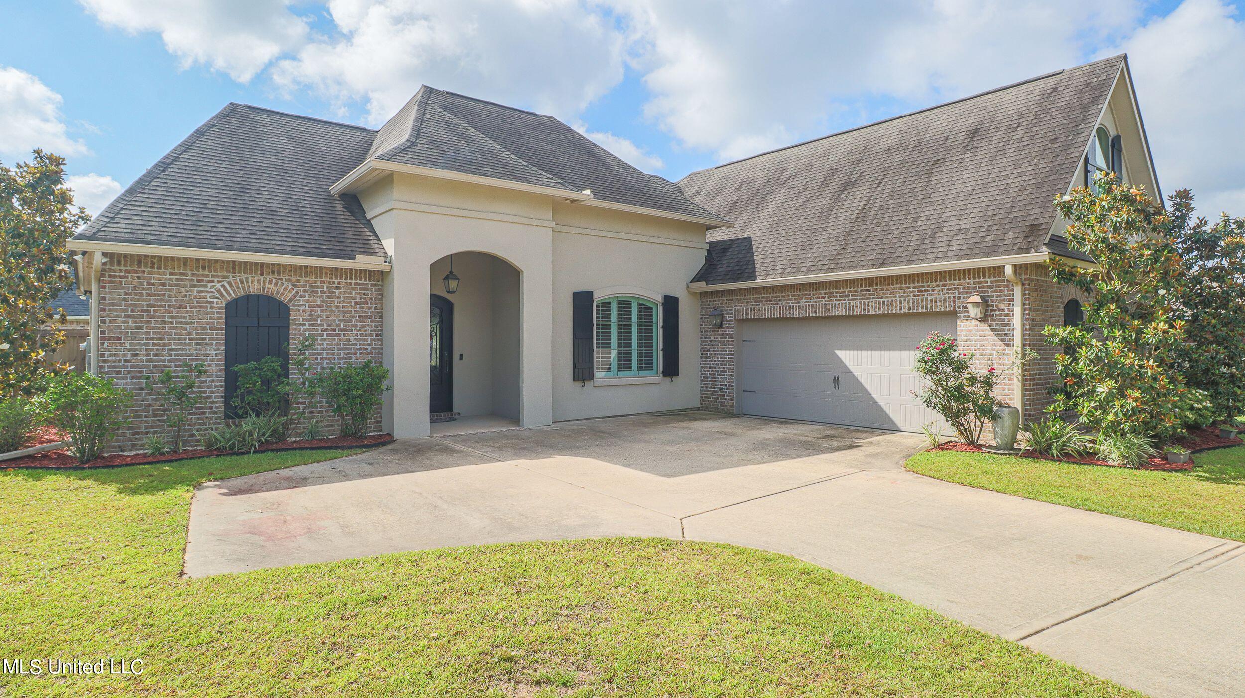 2939 Cypress Creek Drive Property Photo 2