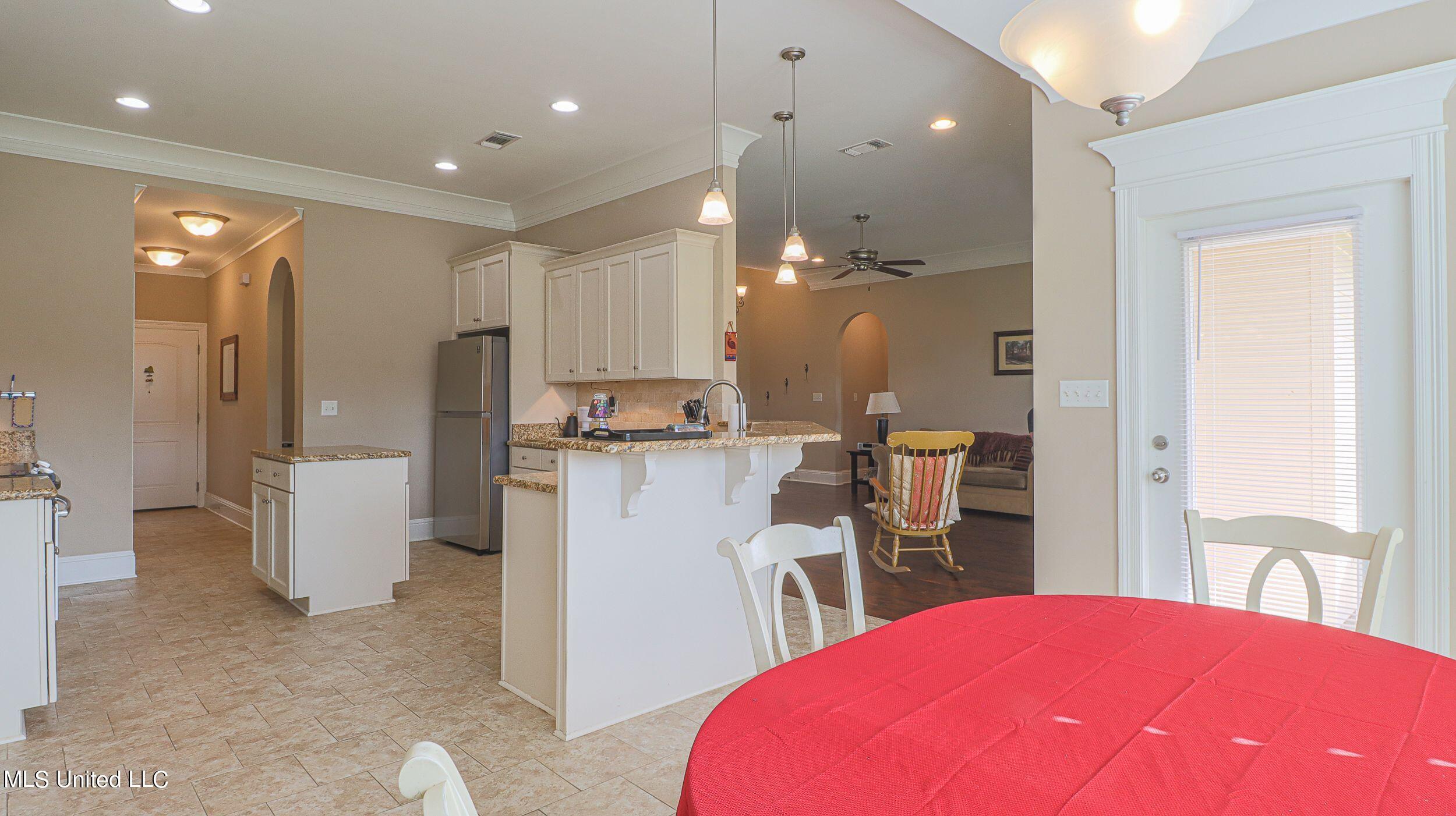 2939 Cypress Creek Drive Property Photo 9