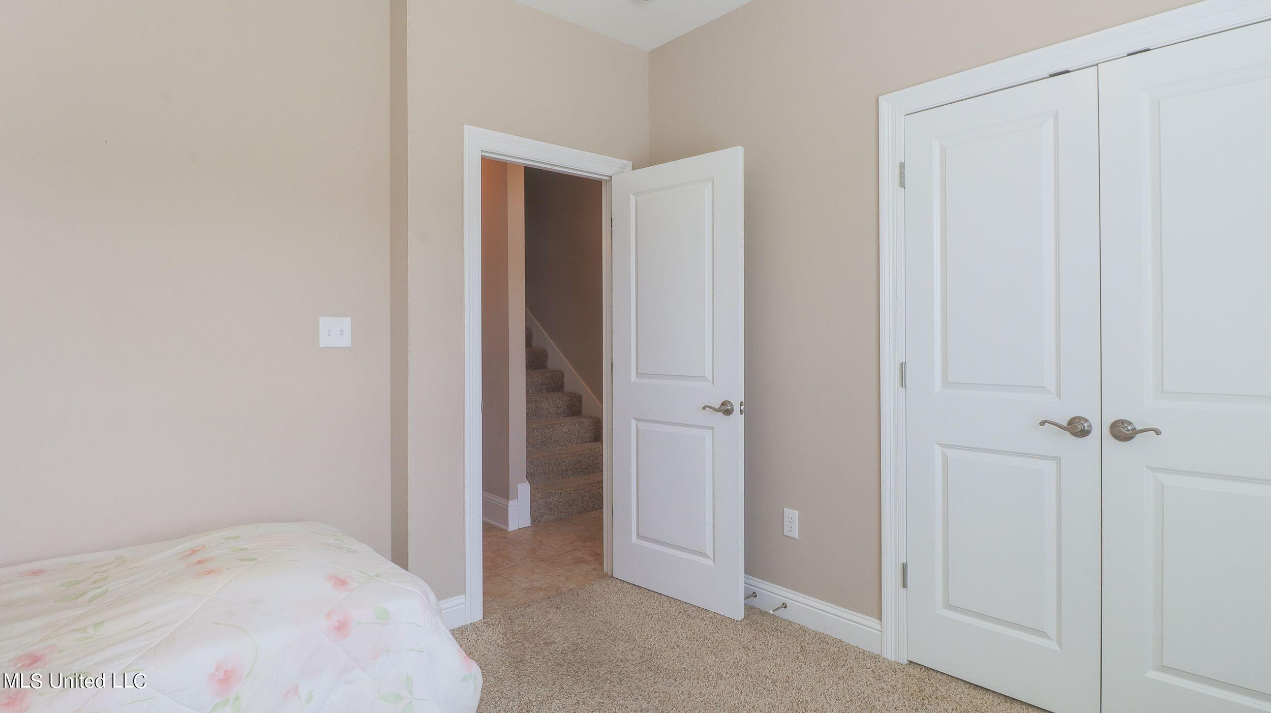 2939 Cypress Creek Drive Property Photo 15