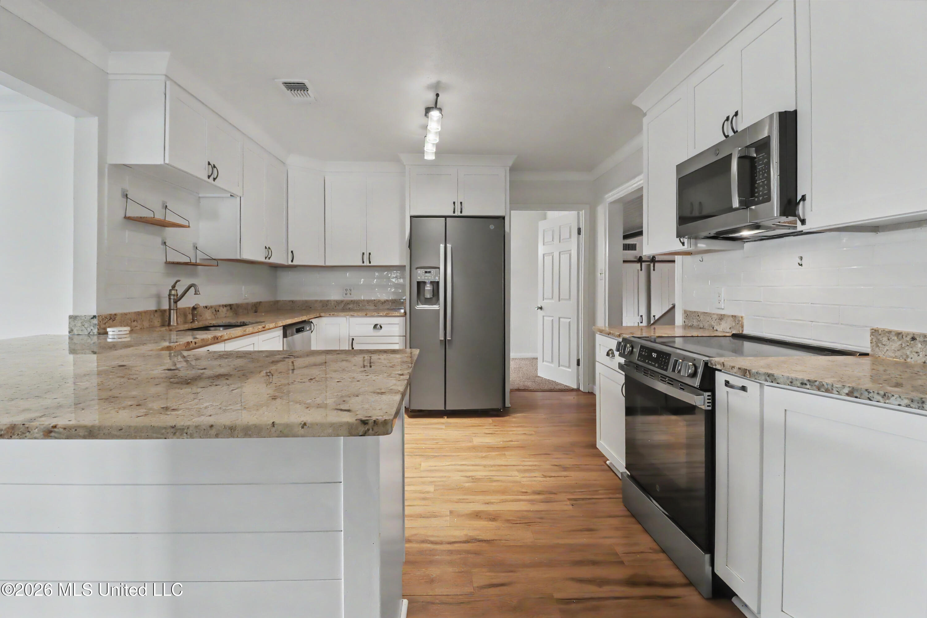 317 42nd Street Property Photo 8