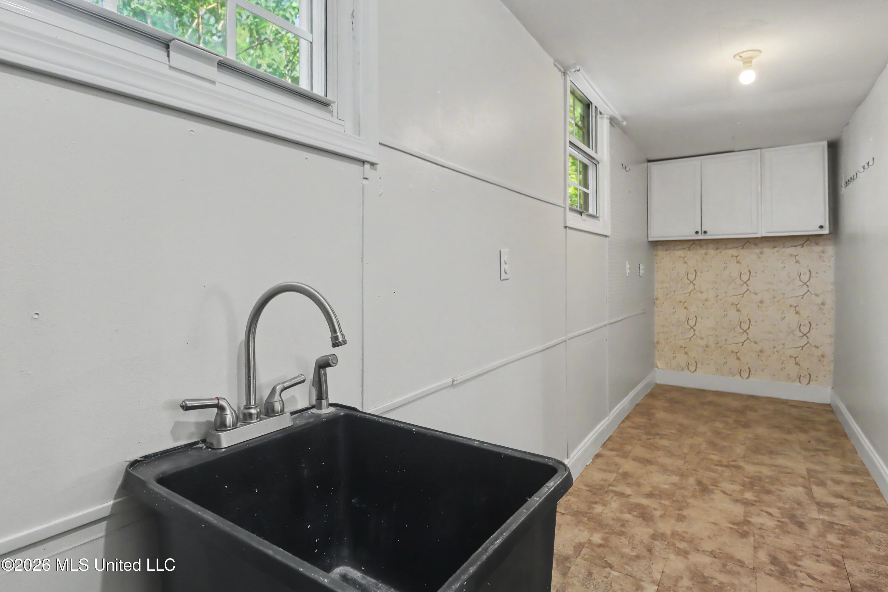 317 42nd Street Property Photo 21