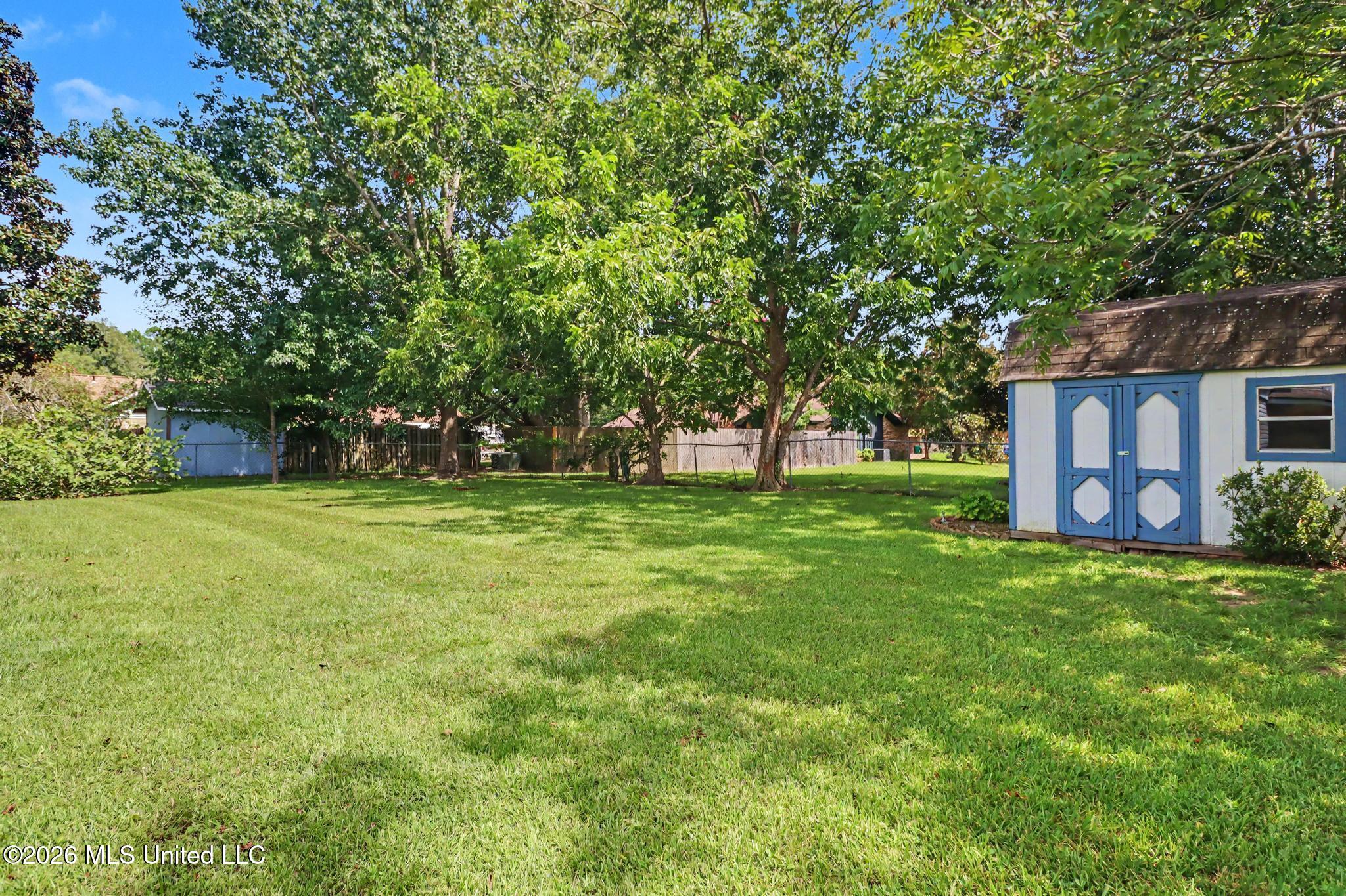 15317 N Parkwood Drive Property Photo 20