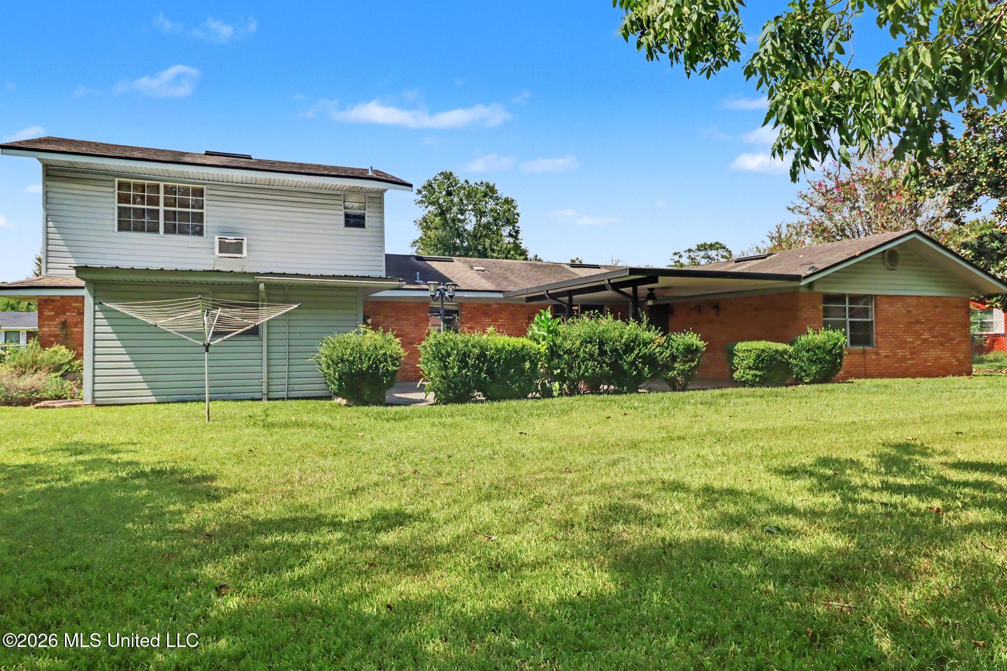 15317 N Parkwood Drive Property Photo 21