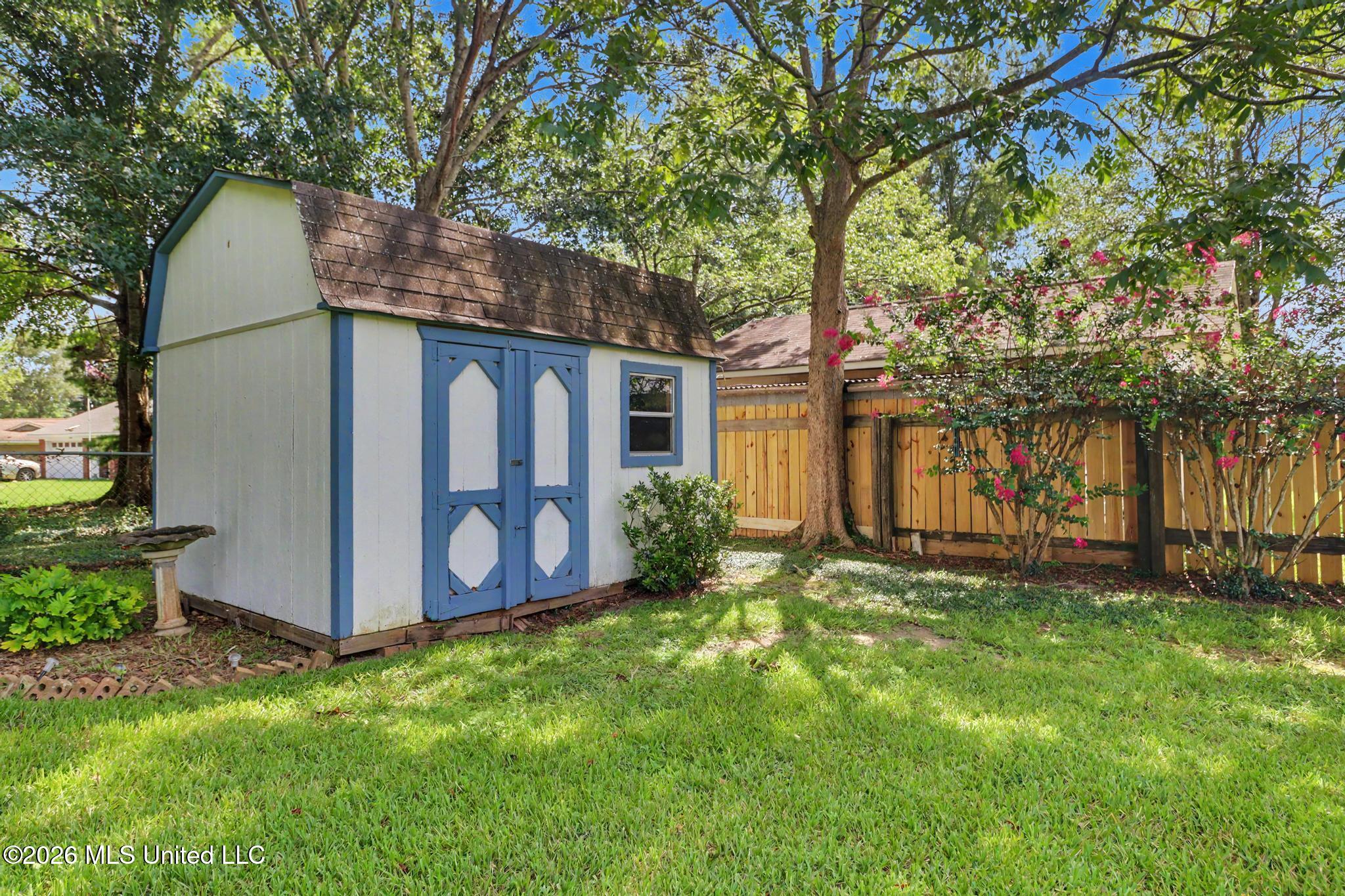 15317 N Parkwood Drive Property Photo 22