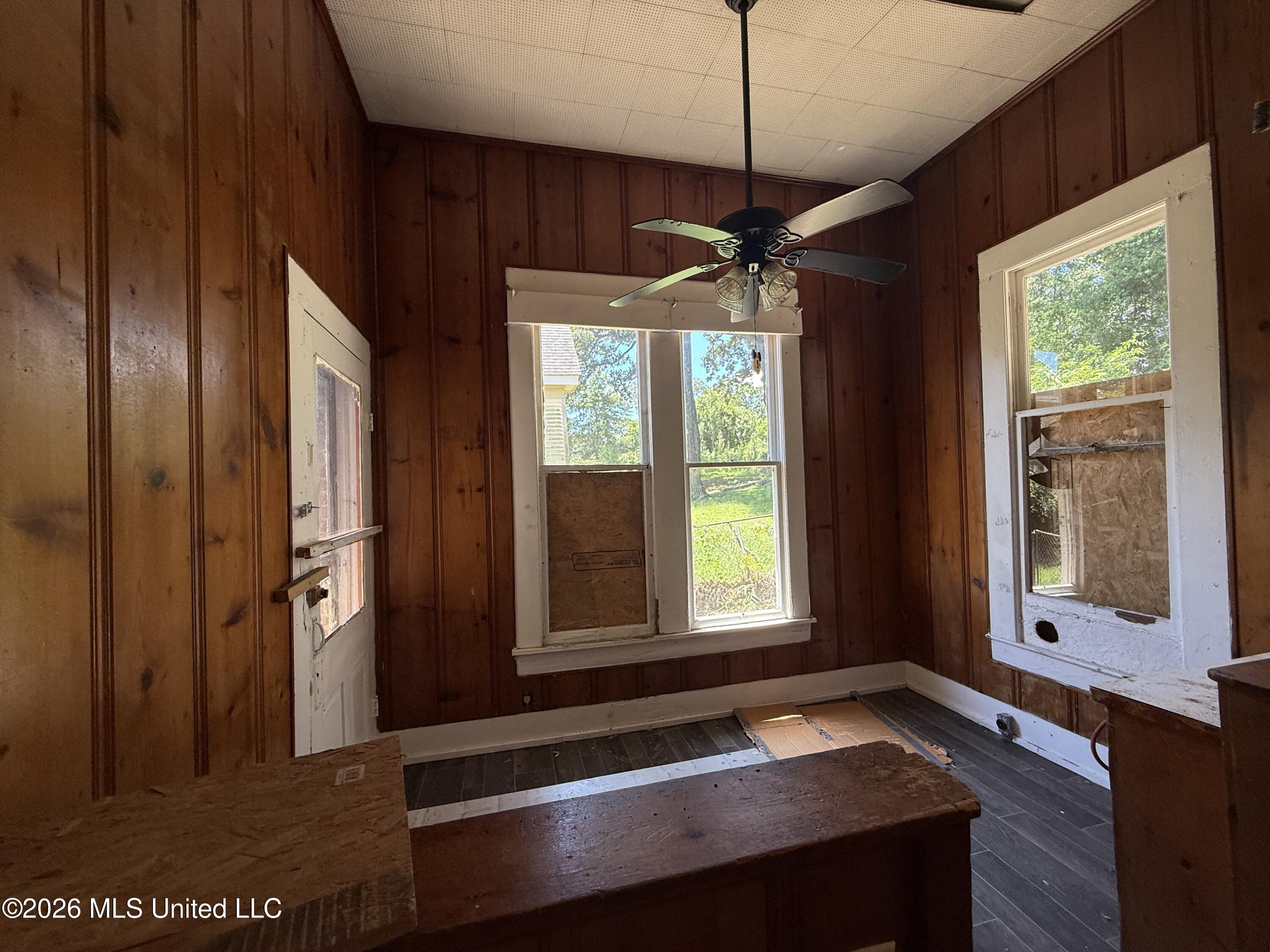 429 N Broadway Street Property Photo 22