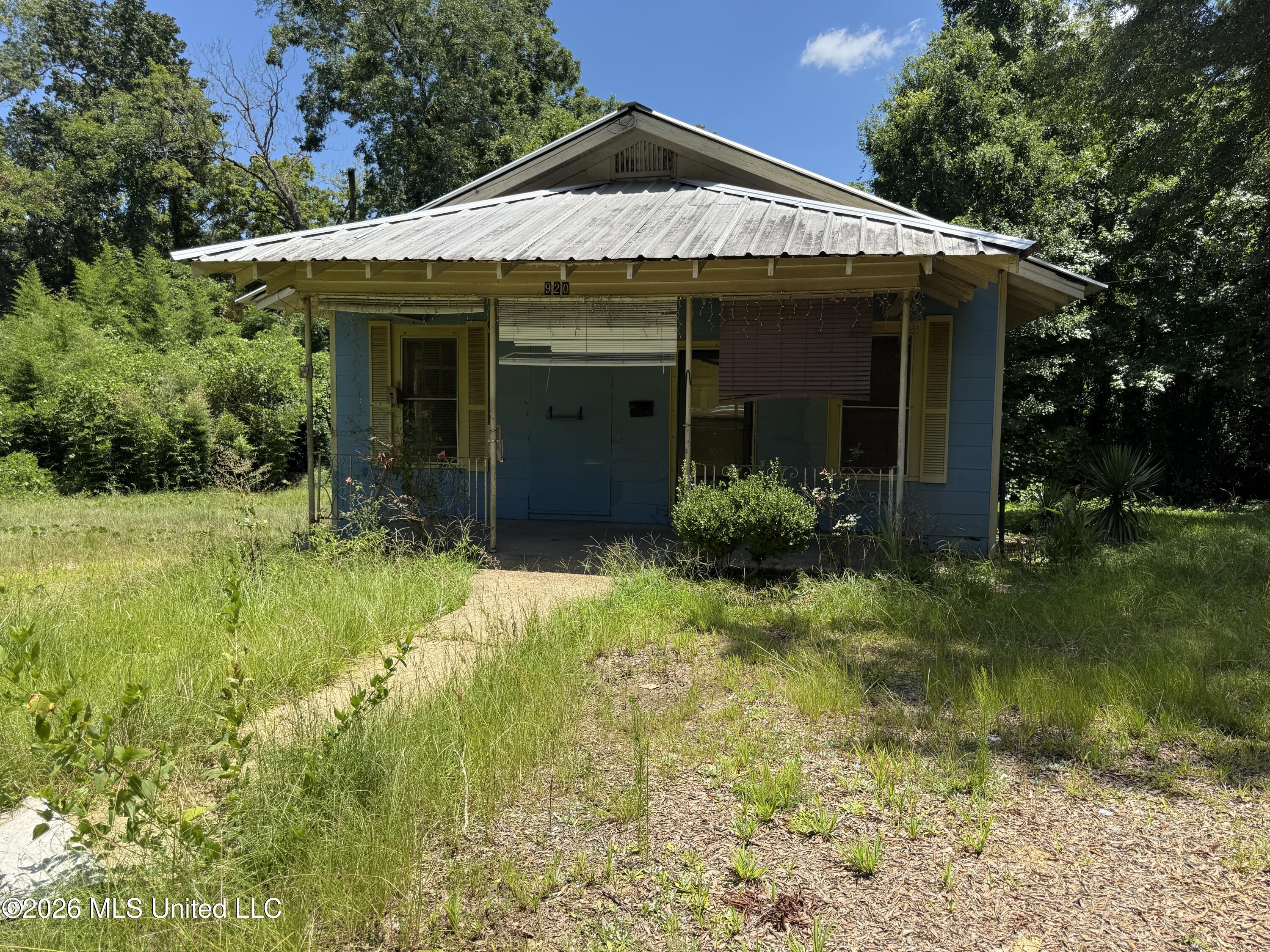 920 Howe Street Property Photo 1