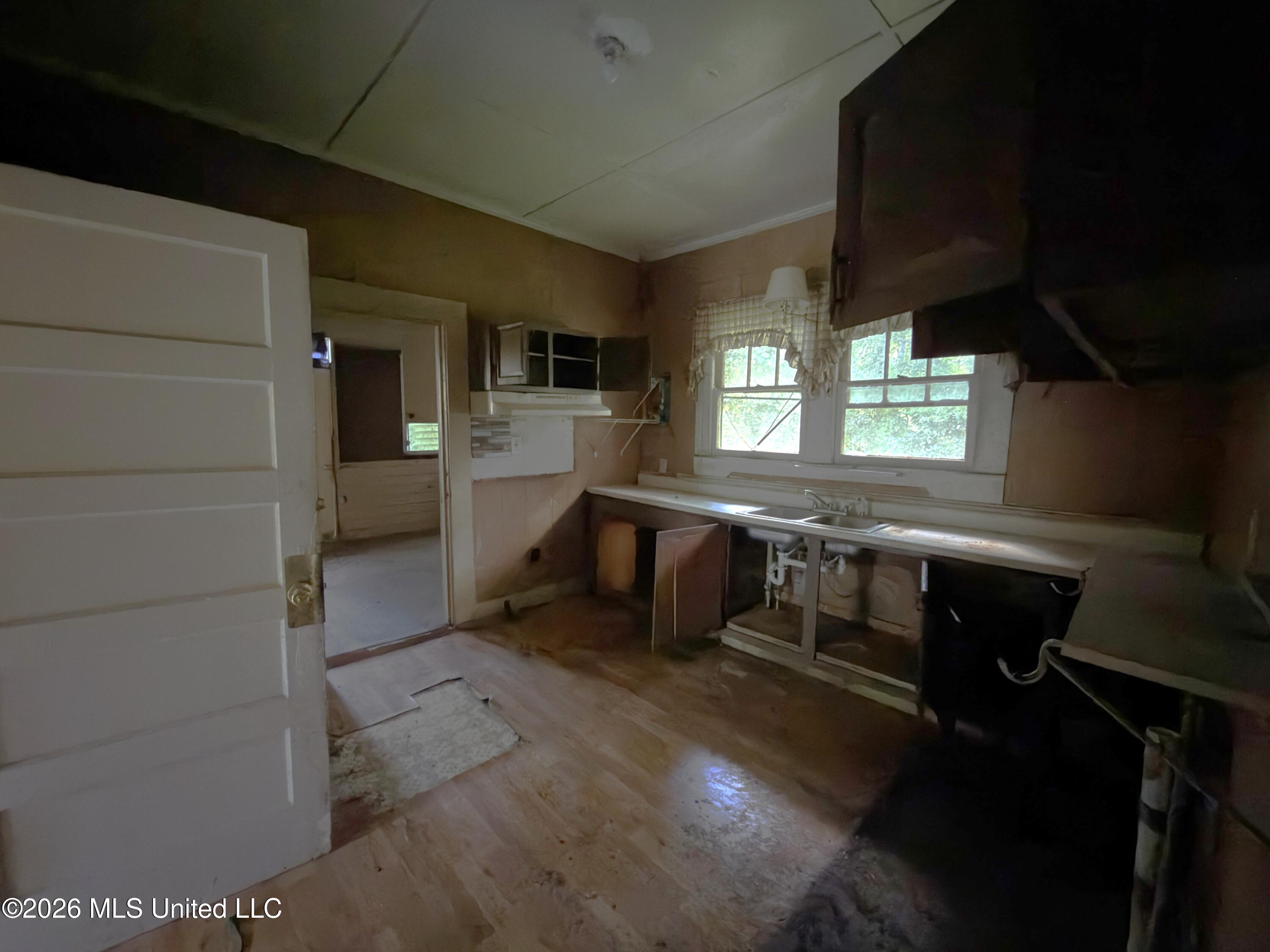 920 Howe Street Property Photo 7